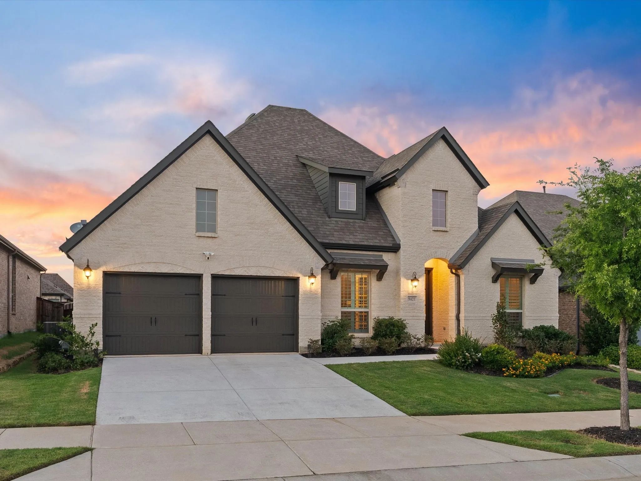 Single Family Residence For Sale in Denton County , 9421 Excursion Drive, Oak Point, Texas 75068, 4 Bedroom, 4 Bathroom, 3 Garage spaces, 2,940 Sqft, built in 2020, mls#21396129, Real Estate Agent in Oak Point, Homes For Sale in Denton county, Homes For Sale in Oak Point, Realtor in Oak Point Texas, Real Estate Brokerage Independent Realty Texas, Luminita Cordes Realtor