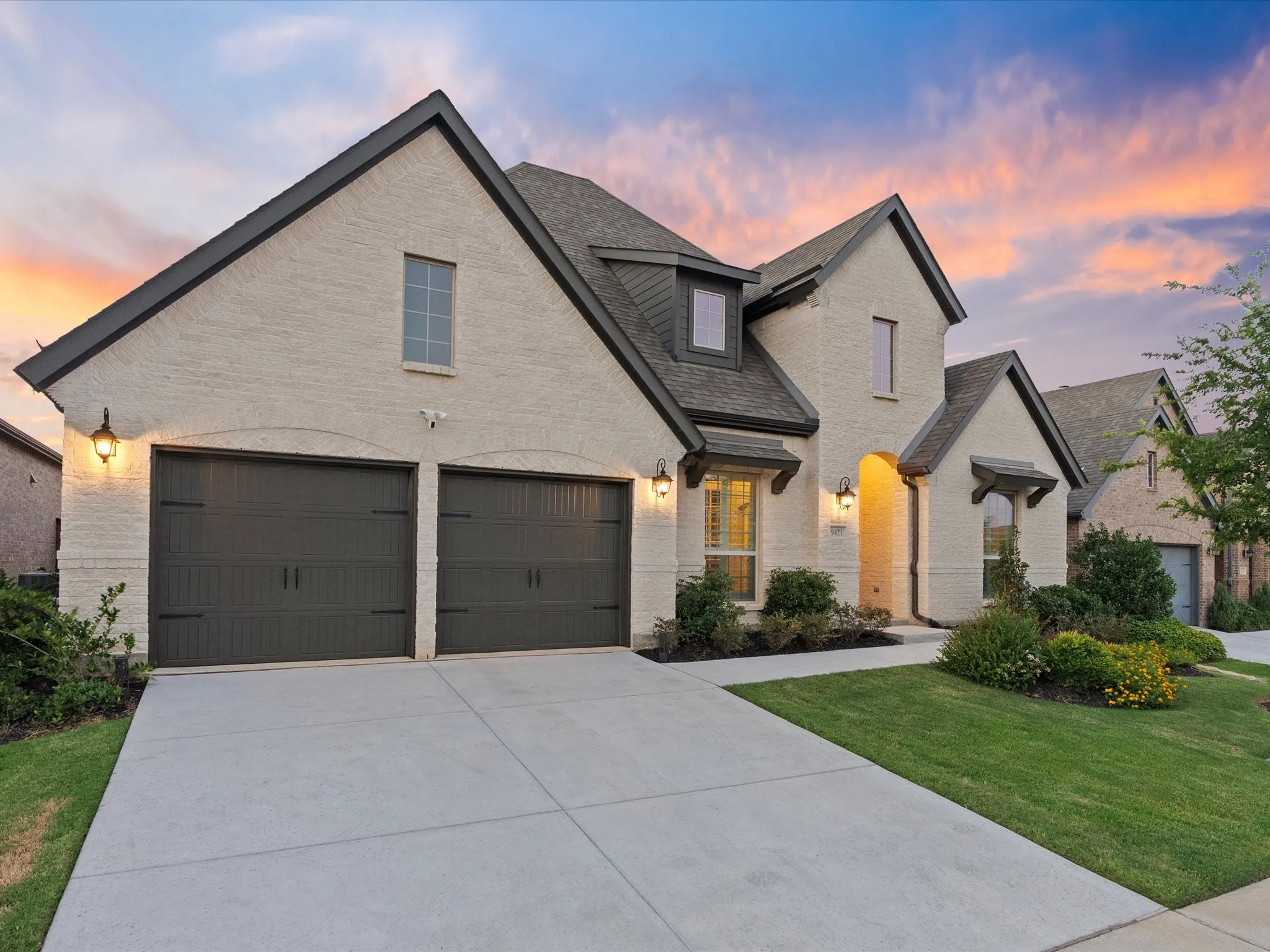 Single Family Residence For Sale in Denton County , 9421 Excursion Drive, Oak Point, Texas 75068, 4 Bedroom, 4 Bathroom, 3 Garage spaces, 2,940 Sqft, built in 2020, mls#21396129, Real Estate Agent in Oak Point, Homes For Sale in Denton county, Homes For Sale in Oak Point, Realtor in Oak Point Texas, Real Estate Brokerage Independent Realty Texas, Luminita Cordes Realtor