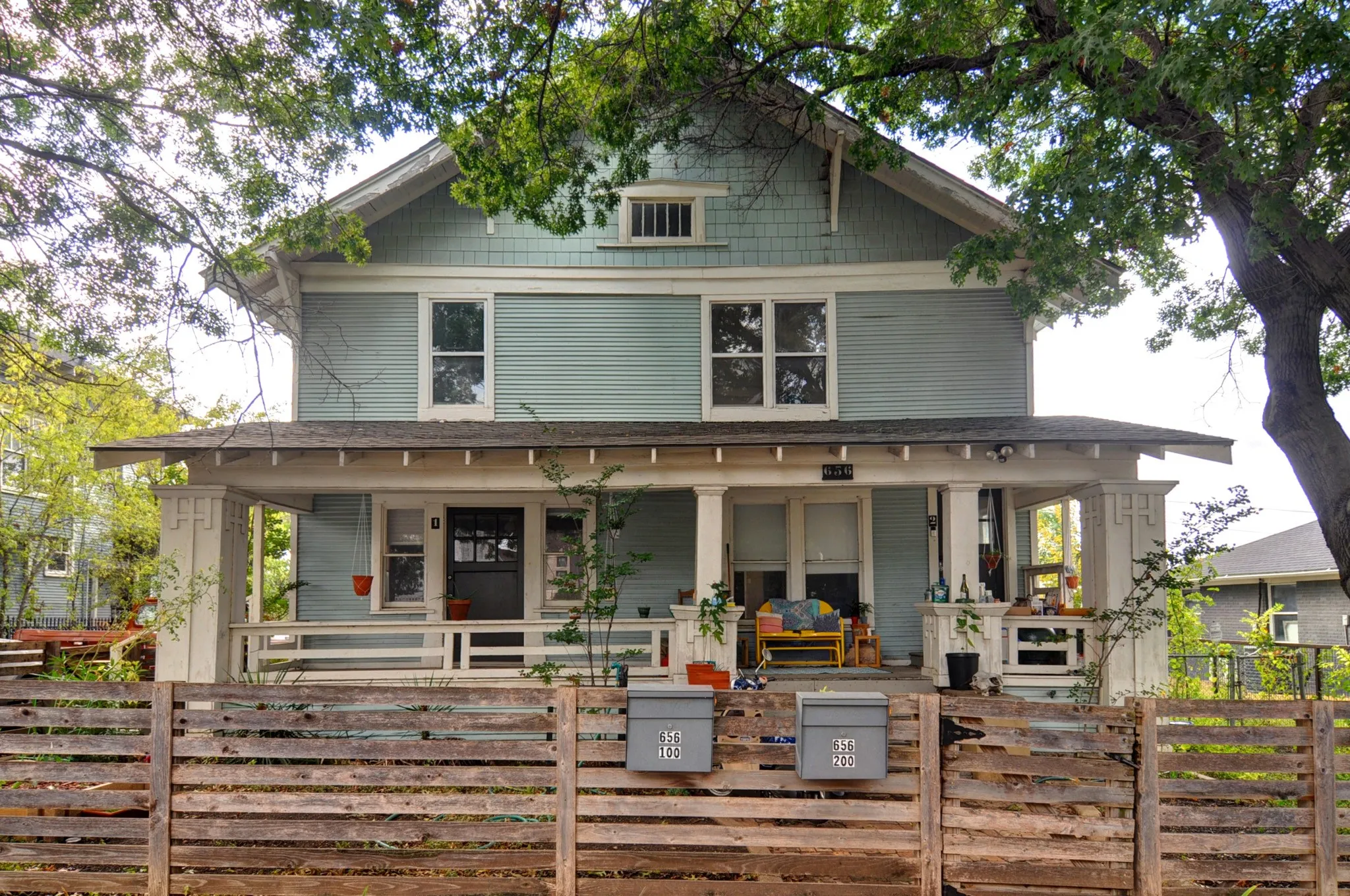 Duplex For Rent in Tarrant County , 656 May Street, Fort Worth, Texas 76104, 2 Bedroom, 1 Bathroom, Garage spaces, 1,120 Sqft, built in 1920, mls#21403615, Real Estate Agent in Fort Worth, Homes For Rent in Tarrant county, Homes For Rent in Fort Worth, Realtor in Fort Worth Texas, Real Estate Brokerage Independent Realty Texas, Luminita Cordes Realtor