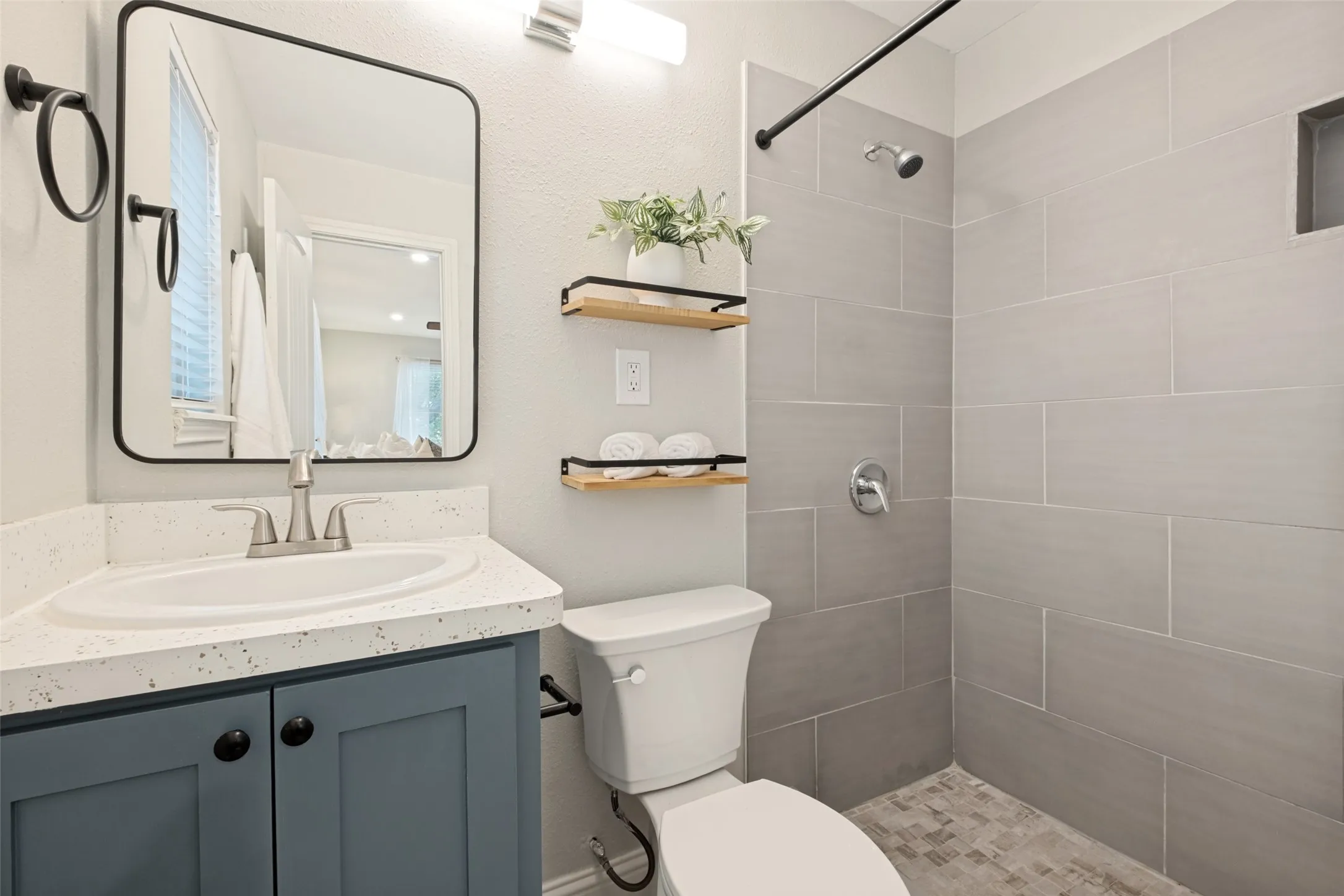 Single Family Residence For Rent in Dallas County , 7934 Claremont Drive, Dallas, Texas 75228, 3 Bedroom, 2 Bathroom, 2 Garage spaces, 1,360 Sqft, built in 1961, mls#21403614, Real Estate Agent in Dallas, Homes For Rent in Dallas county, Homes For Rent in Dallas, Realtor in Dallas Texas, Real Estate Brokerage Independent Realty Texas, Luminita Cordes Realtor