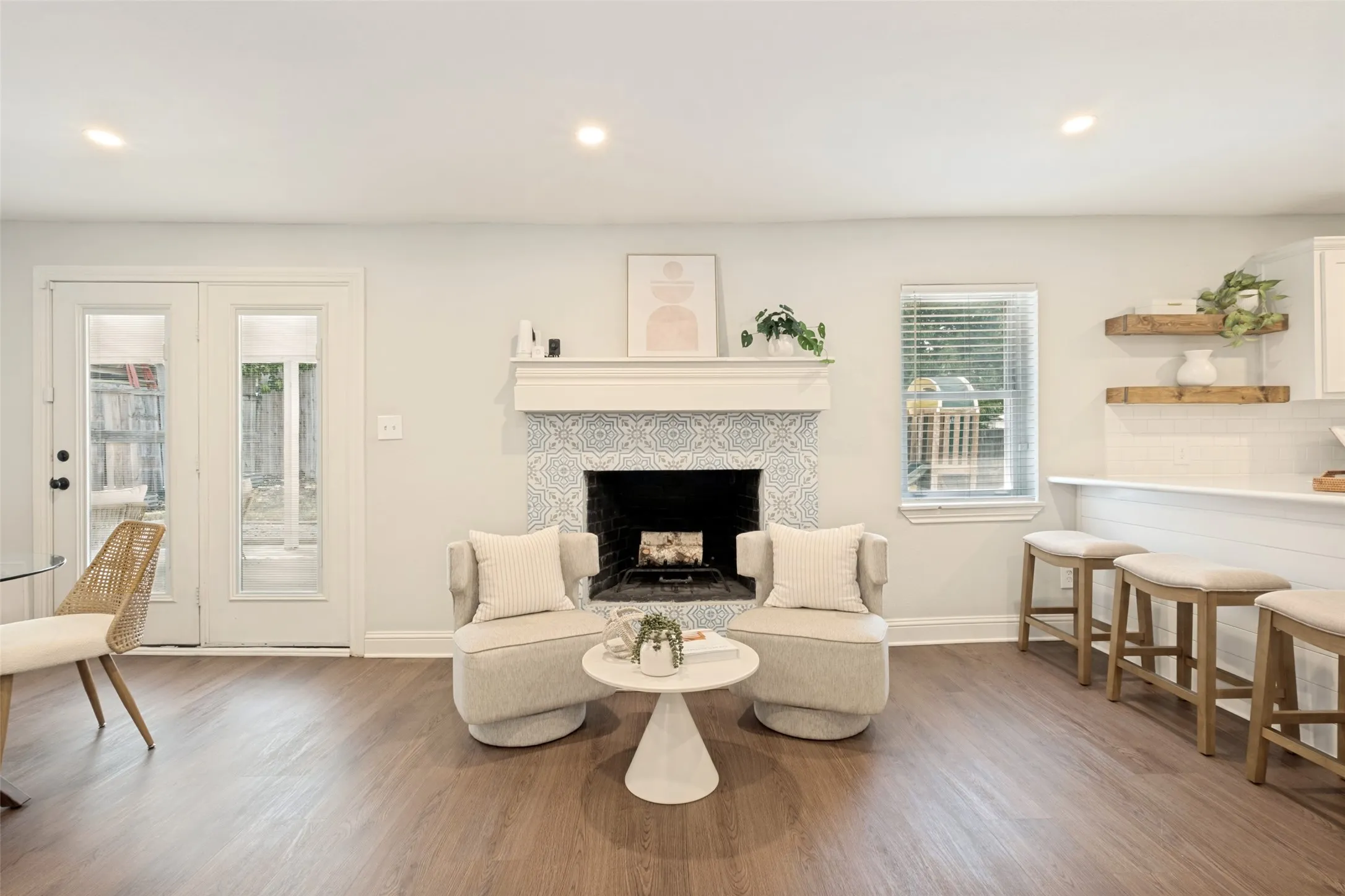 Single Family Residence For Rent in Dallas County , 7934 Claremont Drive, Dallas, Texas 75228, 3 Bedroom, 2 Bathroom, 2 Garage spaces, 1,360 Sqft, built in 1961, mls#21403614, Real Estate Agent in Dallas, Homes For Rent in Dallas county, Homes For Rent in Dallas, Realtor in Dallas Texas, Real Estate Brokerage Independent Realty Texas, Luminita Cordes Realtor