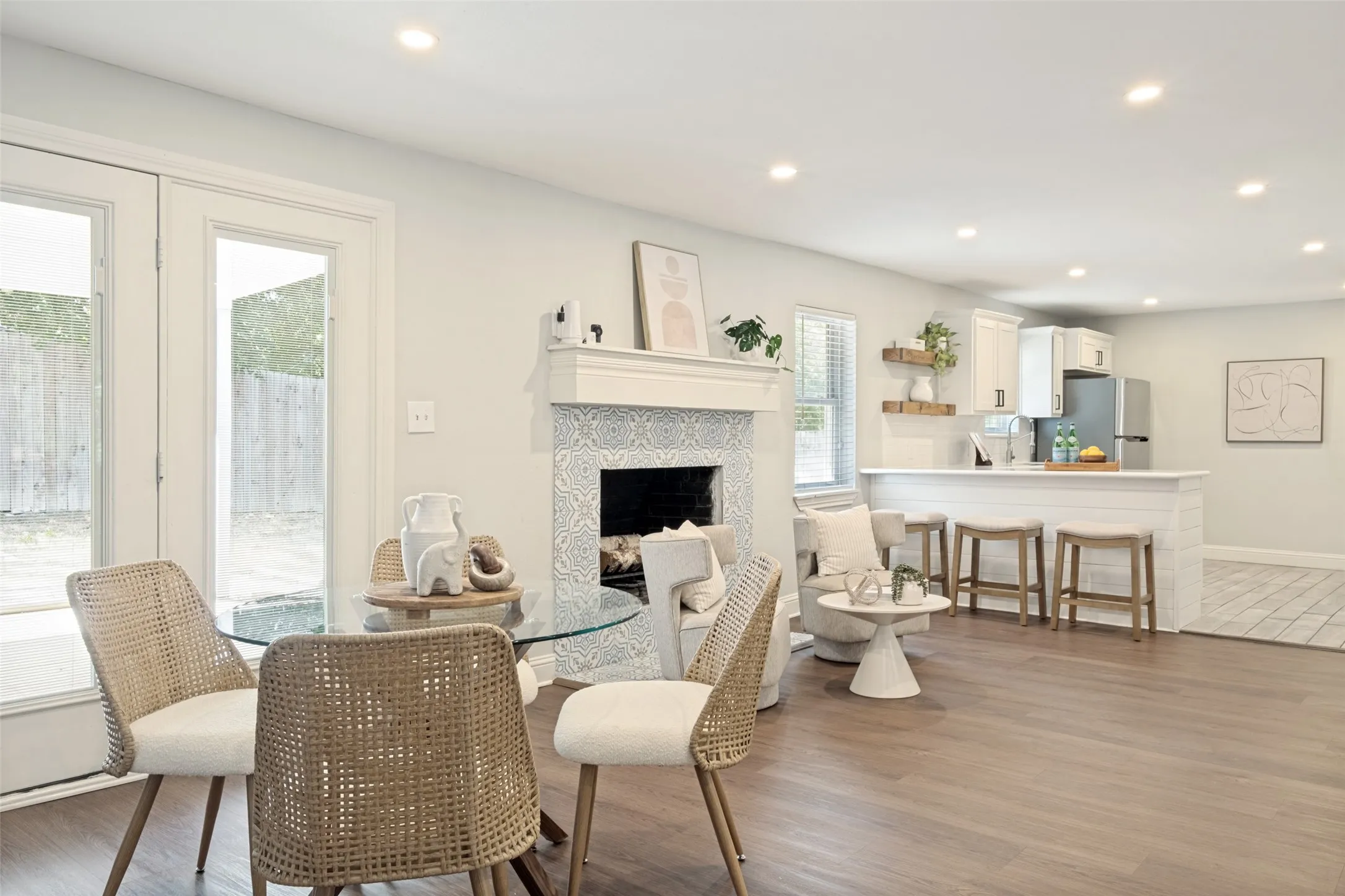 Single Family Residence For Rent in Dallas County , 7934 Claremont Drive, Dallas, Texas 75228, 3 Bedroom, 2 Bathroom, 2 Garage spaces, 1,360 Sqft, built in 1961, mls#21403614, Real Estate Agent in Dallas, Homes For Rent in Dallas county, Homes For Rent in Dallas, Realtor in Dallas Texas, Real Estate Brokerage Independent Realty Texas, Luminita Cordes Realtor