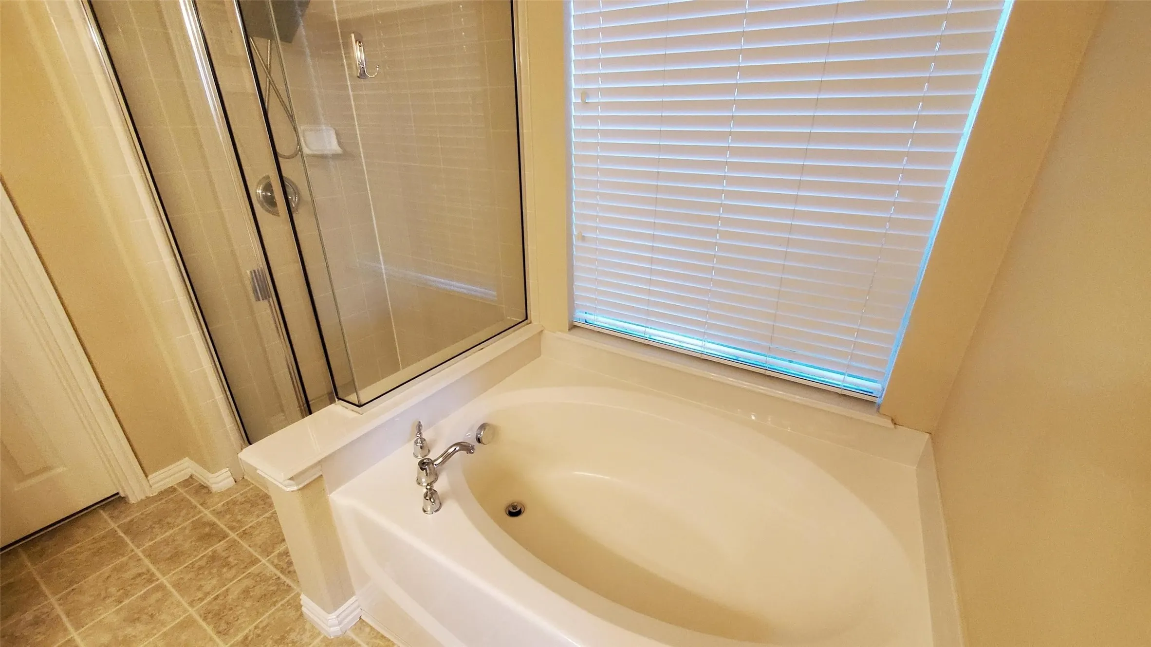 Single Family Residence For Rent in Dallas County , 10909 Nantucket Drive, Rowlett, Texas 75089, 4 Bedroom, 3 Bathroom, 2 Garage spaces, 2,597 Sqft, built in 2005, mls#21403626, Real Estate Agent in Rowlett, Homes For Rent in Dallas county, Homes For Rent in Rowlett, Realtor in Rowlett Texas, Real Estate Brokerage Independent Realty Texas, Luminita Cordes Realtor