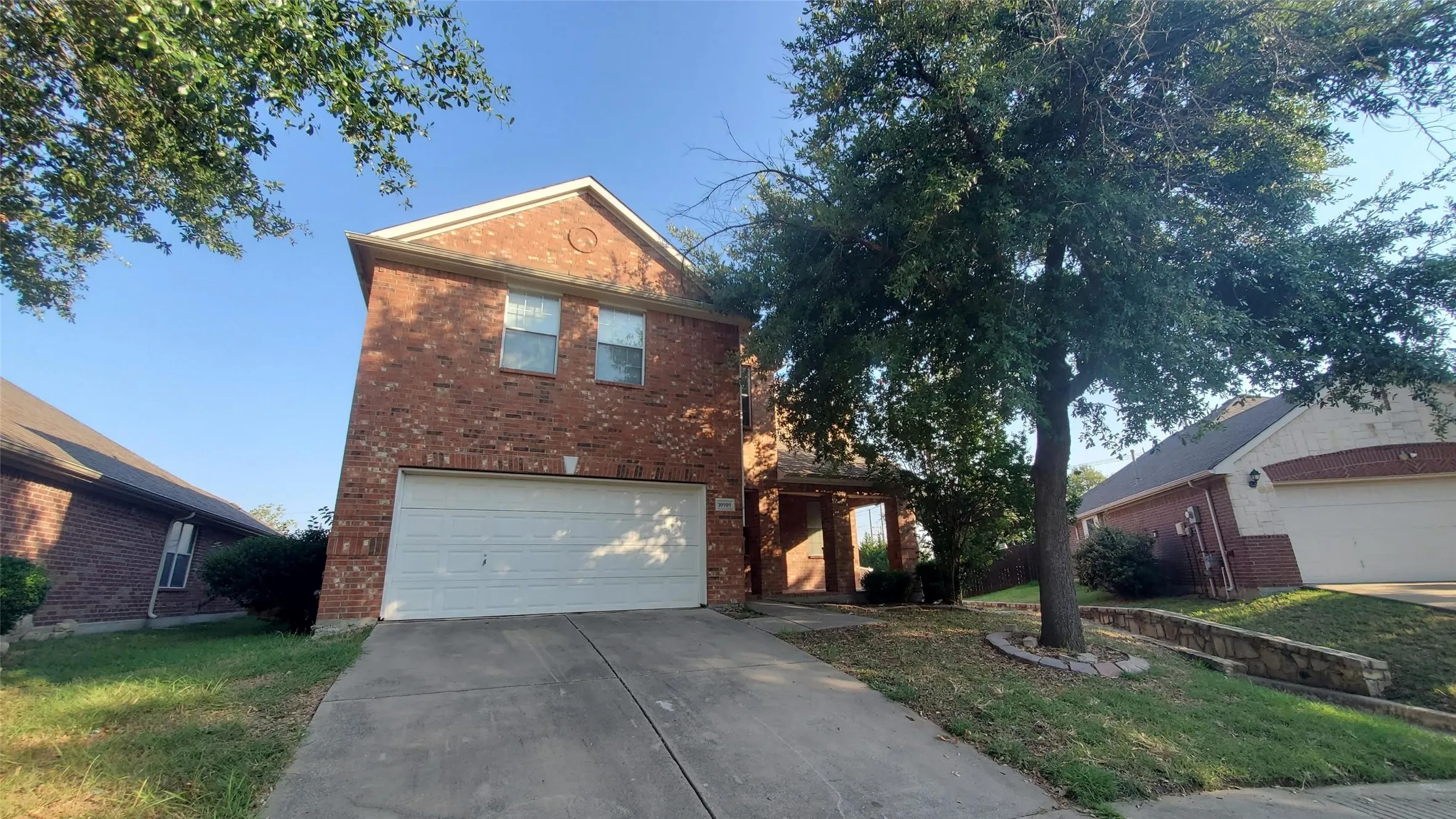 Single Family Residence For Rent in Dallas County , 10909 Nantucket Drive, Rowlett, Texas 75089, 4 Bedroom, 3 Bathroom, 2 Garage spaces, 2,597 Sqft, built in 2005, mls#21403626, Real Estate Agent in Rowlett, Homes For Rent in Dallas county, Homes For Rent in Rowlett, Realtor in Rowlett Texas, Real Estate Brokerage Independent Realty Texas, Luminita Cordes Realtor