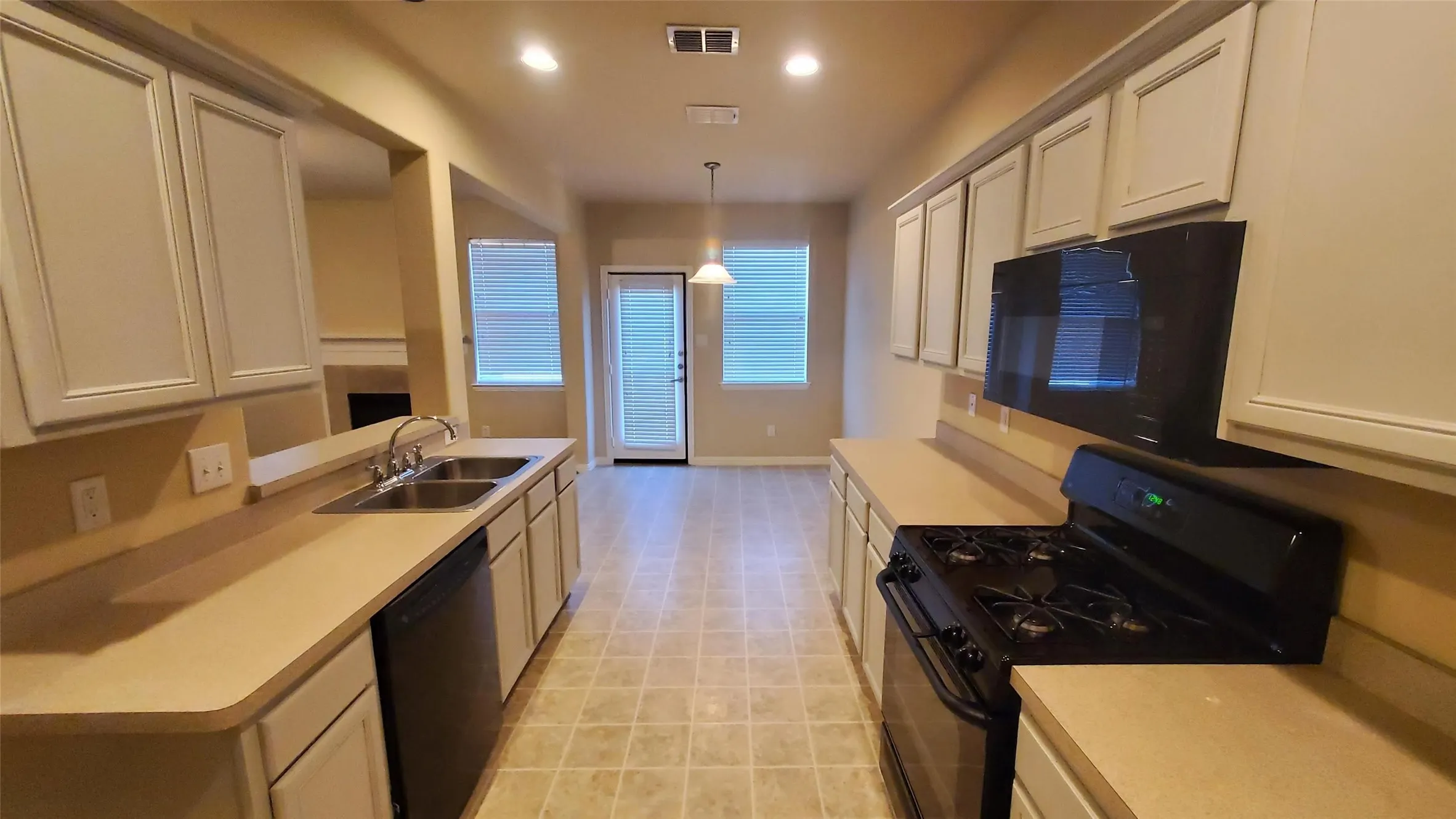 Single Family Residence For Rent in Dallas County , 10909 Nantucket Drive, Rowlett, Texas 75089, 4 Bedroom, 3 Bathroom, 2 Garage spaces, 2,597 Sqft, built in 2005, mls#21403626, Real Estate Agent in Rowlett, Homes For Rent in Dallas county, Homes For Rent in Rowlett, Realtor in Rowlett Texas, Real Estate Brokerage Independent Realty Texas, Luminita Cordes Realtor
