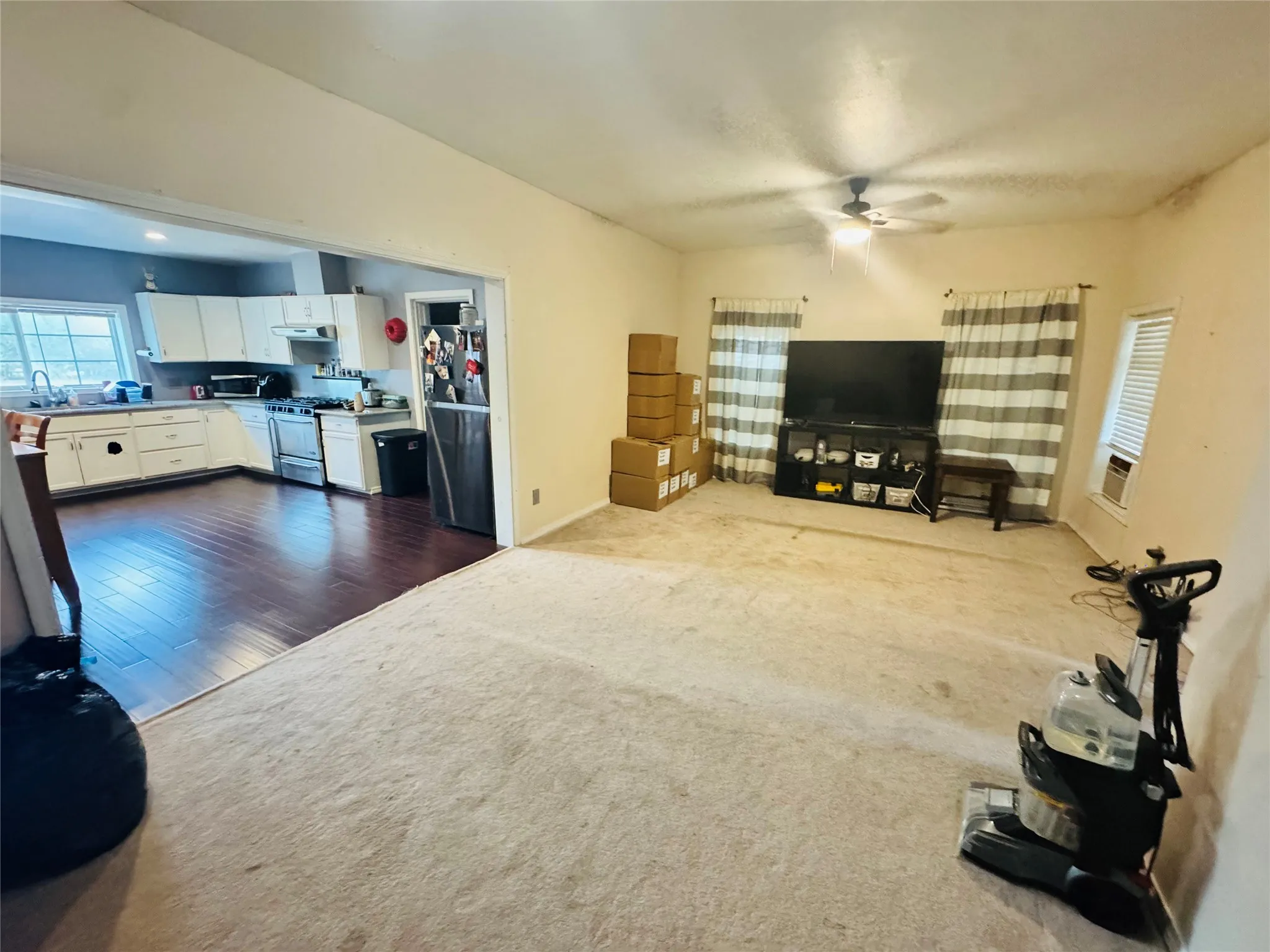 Single Family Residence For Sale in Brown County , 1215 Melwood Avenue, Brownwood, Texas 76801, 2 Bedroom, 1 Bathroom, Garage spaces, 1,146 Sqft, built in 0, mls#21403554, Real Estate Agent in Brownwood, Homes For Sale in Brown county, Homes For Sale in Brownwood, Realtor in Brownwood Texas, Real Estate Brokerage Independent Realty Texas, Luminita Cordes Realtor