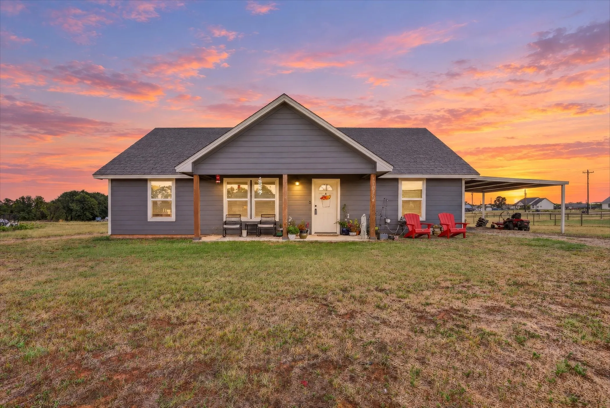 Single Family Residence For Sale in Parker County , 1012 Brown Court, Poolville, Texas 76487, 3 Bedroom, 2 Bathroom, Garage spaces, 1,363 Sqft, built in 2022, mls#21385867, Real Estate Agent in Poolville, Homes For Sale in Parker county, Homes For Sale in Poolville, Realtor in Poolville Texas, Real Estate Brokerage Independent Realty Texas, Luminita Cordes Realtor