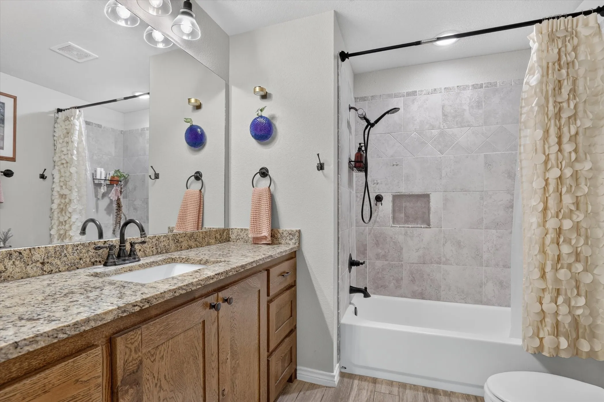 Single Family Residence For Sale in Parker County , 1012 Brown Court, Poolville, Texas 76487, 3 Bedroom, 2 Bathroom, Garage spaces, 1,363 Sqft, built in 2022, mls#21385867, Real Estate Agent in Poolville, Homes For Sale in Parker county, Homes For Sale in Poolville, Realtor in Poolville Texas, Real Estate Brokerage Independent Realty Texas, Luminita Cordes Realtor