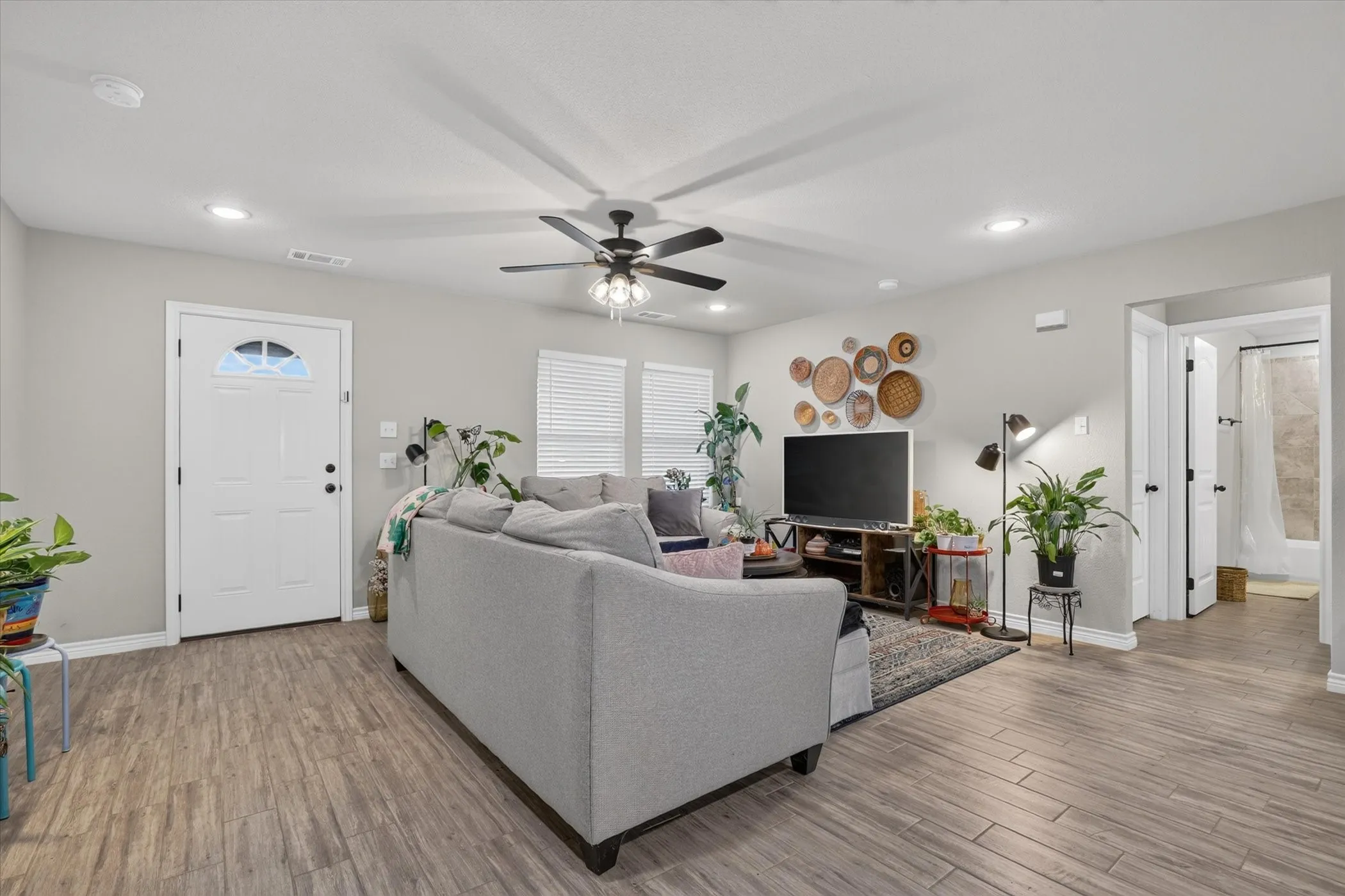 Single Family Residence For Sale in Parker County , 1012 Brown Court, Poolville, Texas 76487, 3 Bedroom, 2 Bathroom, Garage spaces, 1,363 Sqft, built in 2022, mls#21385867, Real Estate Agent in Poolville, Homes For Sale in Parker county, Homes For Sale in Poolville, Realtor in Poolville Texas, Real Estate Brokerage Independent Realty Texas, Luminita Cordes Realtor