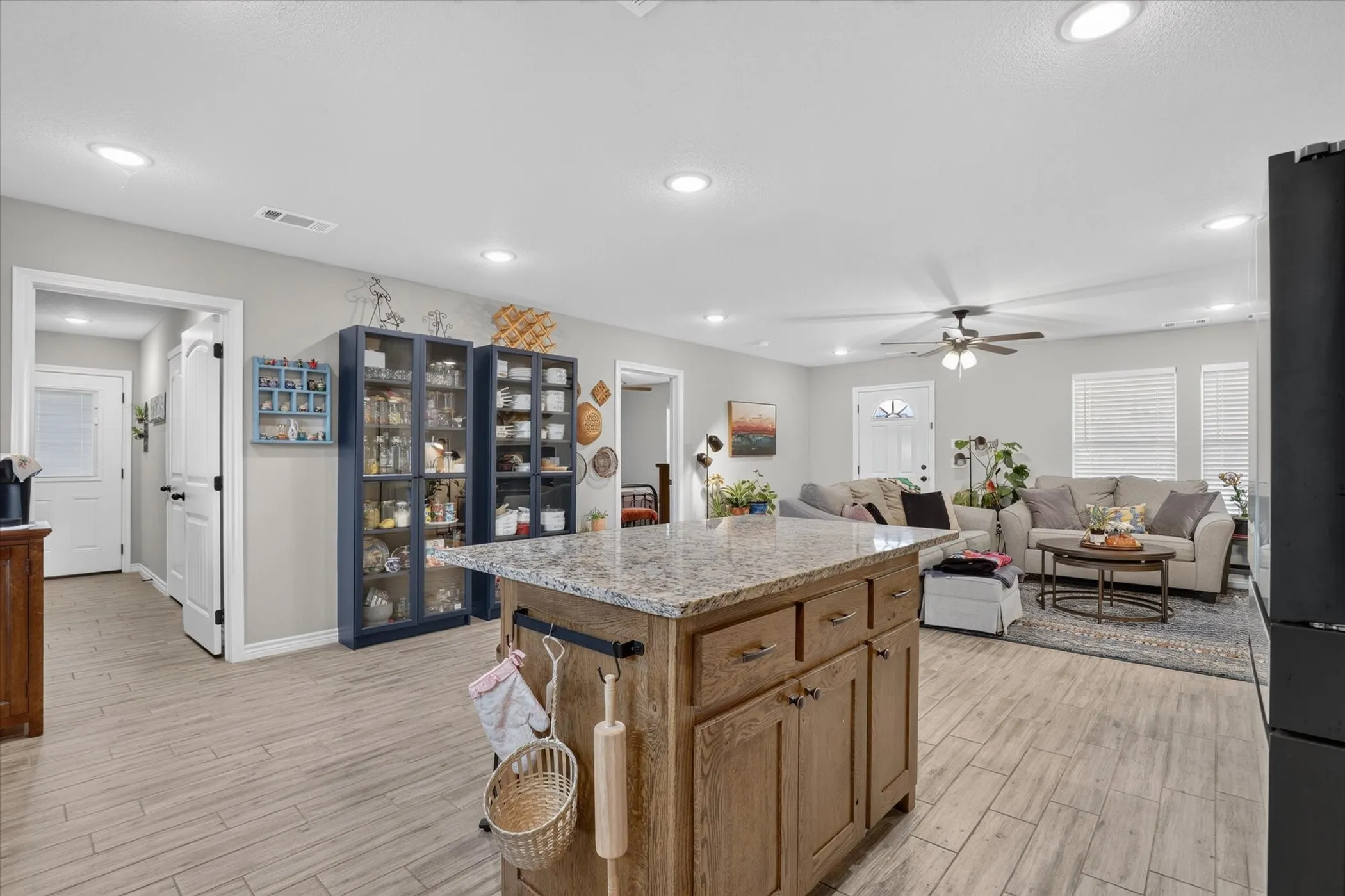 Single Family Residence For Sale in Parker County , 1012 Brown Court, Poolville, Texas 76487, 3 Bedroom, 2 Bathroom, Garage spaces, 1,363 Sqft, built in 2022, mls#21385867, Real Estate Agent in Poolville, Homes For Sale in Parker county, Homes For Sale in Poolville, Realtor in Poolville Texas, Real Estate Brokerage Independent Realty Texas, Luminita Cordes Realtor