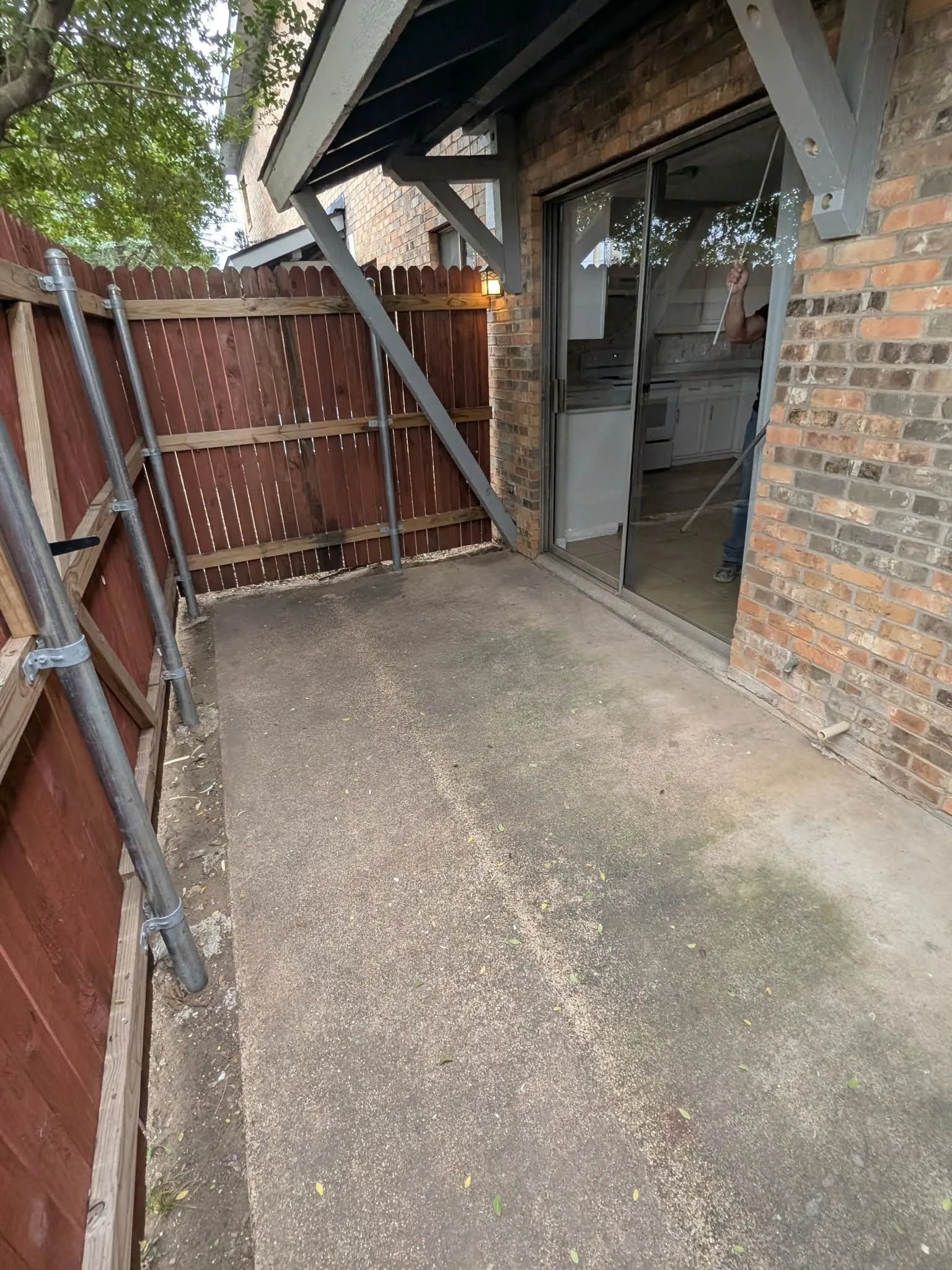 Condominium For Rent in Dallas County , 514 E Belt Line Road B12, De Soto, Texas 75115, 2 Bedroom, 2 Bathroom, Garage spaces, 1,106 Sqft, built in 1983, mls#21403600, Real Estate Agent in De Soto, Homes For Rent in Dallas county, Homes For Rent in De Soto, Realtor in De Soto Texas, Real Estate Brokerage Independent Realty Texas, Luminita Cordes Realtor
