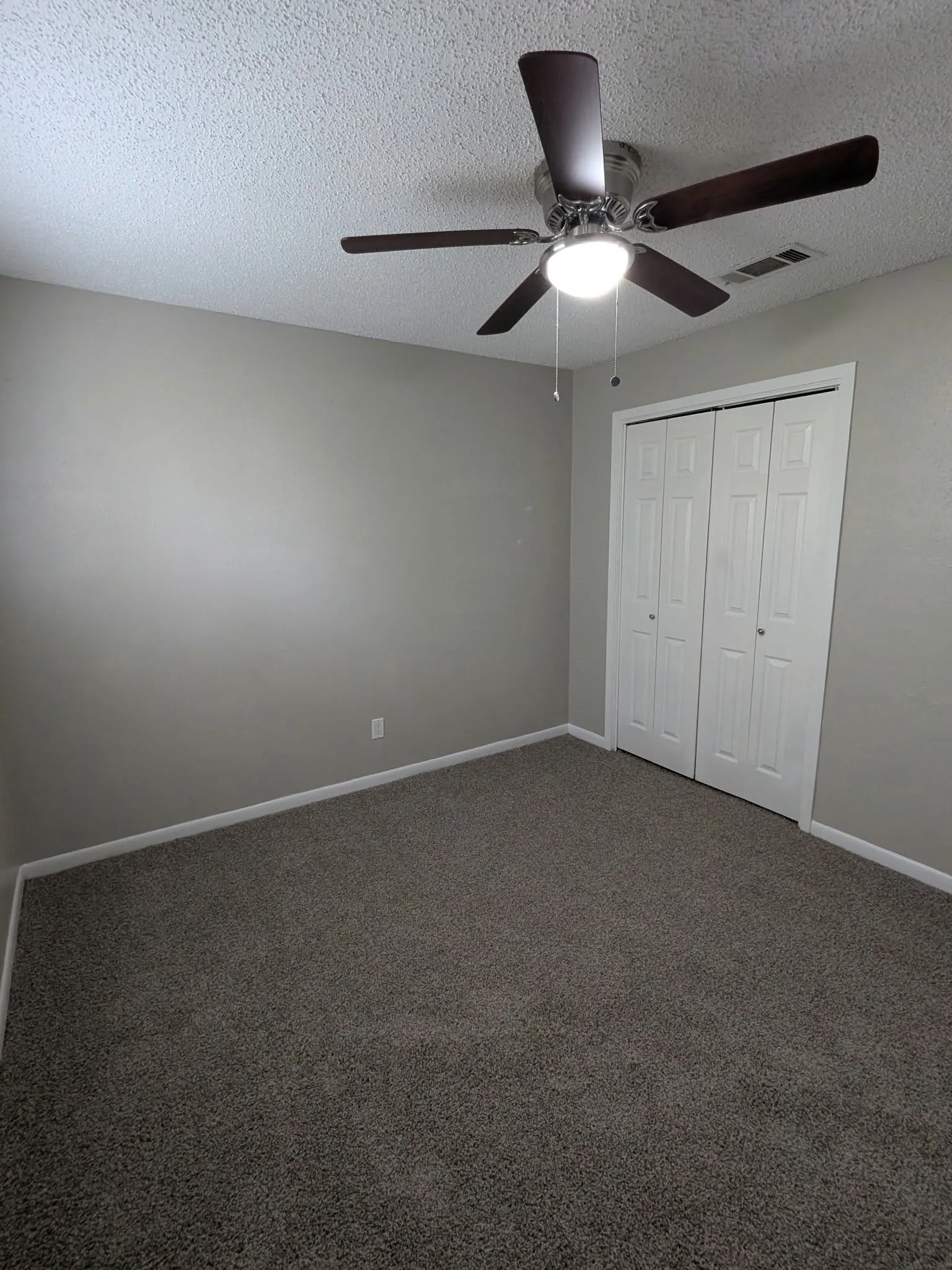 Condominium For Rent in Dallas County , 514 E Belt Line Road B12, De Soto, Texas 75115, 2 Bedroom, 2 Bathroom, Garage spaces, 1,106 Sqft, built in 1983, mls#21403600, Real Estate Agent in De Soto, Homes For Rent in Dallas county, Homes For Rent in De Soto, Realtor in De Soto Texas, Real Estate Brokerage Independent Realty Texas, Luminita Cordes Realtor