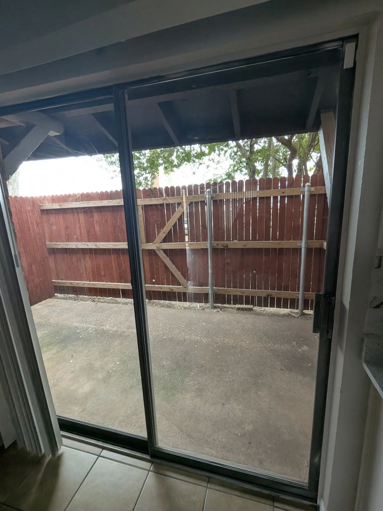 Condominium For Rent in Dallas County , 514 E Belt Line Road B12, De Soto, Texas 75115, 2 Bedroom, 2 Bathroom, Garage spaces, 1,106 Sqft, built in 1983, mls#21403600, Real Estate Agent in De Soto, Homes For Rent in Dallas county, Homes For Rent in De Soto, Realtor in De Soto Texas, Real Estate Brokerage Independent Realty Texas, Luminita Cordes Realtor