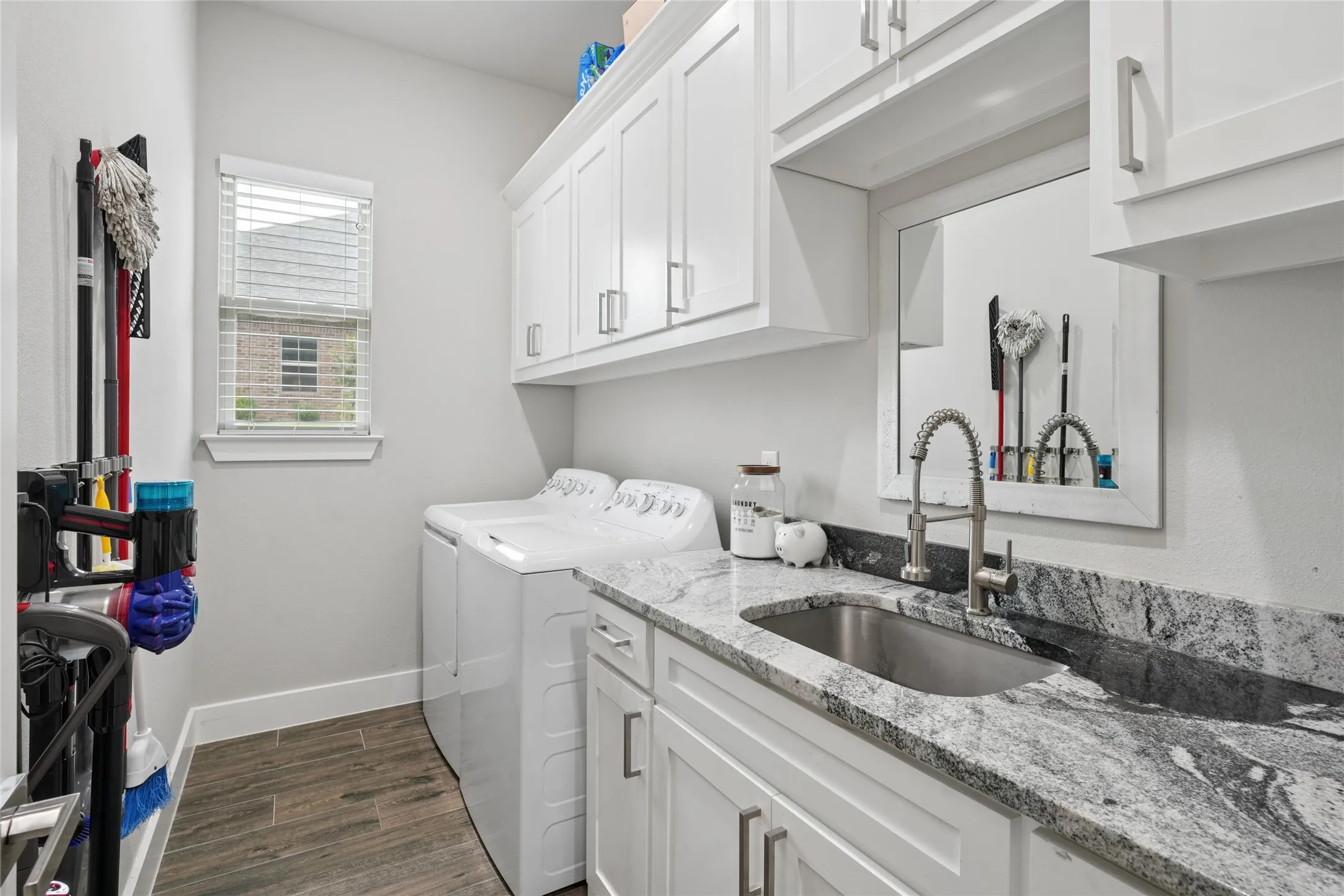 Single Family Residence For Sale in Tarrant County , 516 Woodland Drive, Azle, Texas 76020, 4 Bedroom, 3 Bathroom, 2 Garage spaces, 2,196 Sqft, built in 2021, mls#21403557, Real Estate Agent in Azle, Homes For Sale in Tarrant county, Homes For Sale in Azle, Realtor in Azle Texas, Real Estate Brokerage Independent Realty Texas, Luminita Cordes Realtor