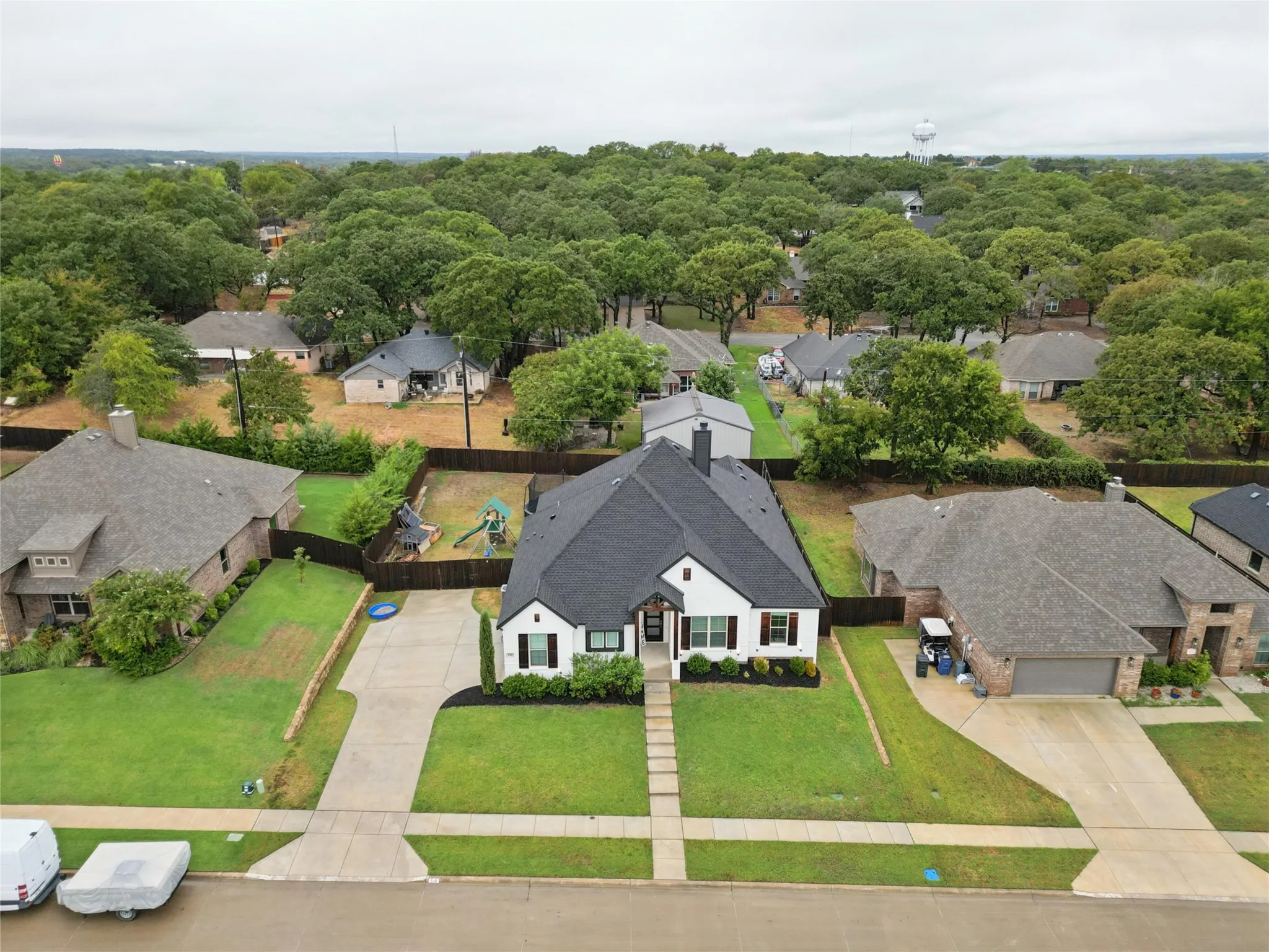 Single Family Residence For Sale in Tarrant County , 516 Woodland Drive, Azle, Texas 76020, 4 Bedroom, 3 Bathroom, 2 Garage spaces, 2,196 Sqft, built in 2021, mls#21403557, Real Estate Agent in Azle, Homes For Sale in Tarrant county, Homes For Sale in Azle, Realtor in Azle Texas, Real Estate Brokerage Independent Realty Texas, Luminita Cordes Realtor