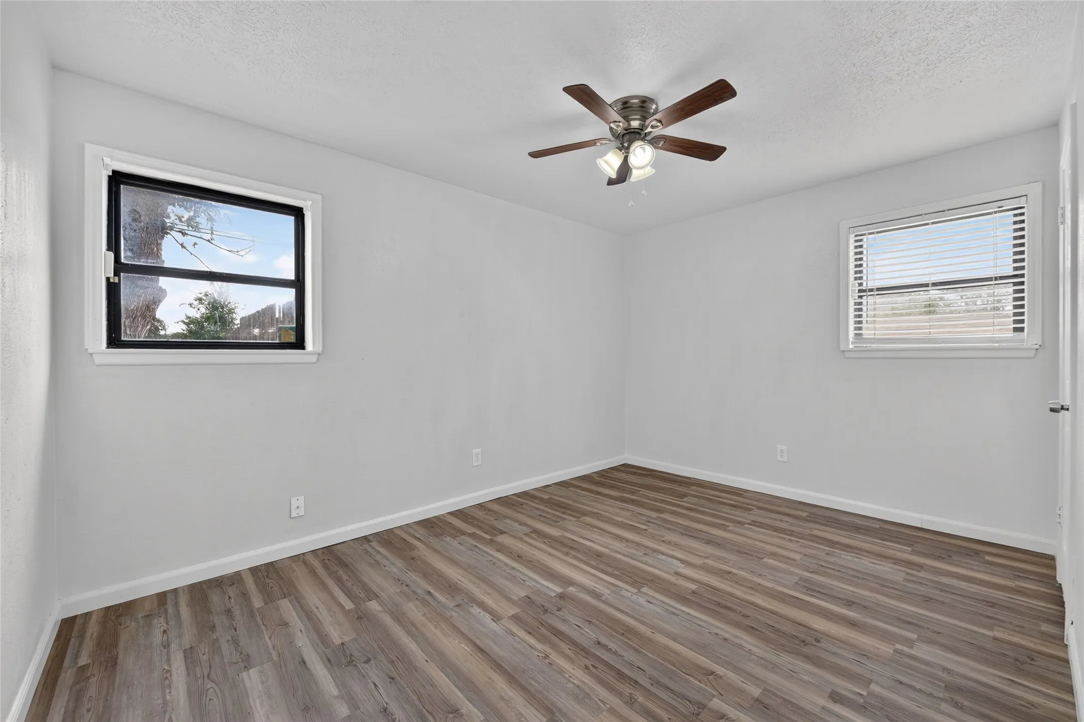 Single Family Residence For Rent in Tarrant County , 2024 Charleston Drive, Bedford, Texas 76022, 4 Bedroom, 2 Bathroom, 2 Garage spaces, 1,648 Sqft, built in 1965, mls#21403650, Real Estate Agent in Bedford, Homes For Rent in Tarrant county, Homes For Rent in Bedford, Realtor in Bedford Texas, Real Estate Brokerage Independent Realty Texas, Luminita Cordes Realtor