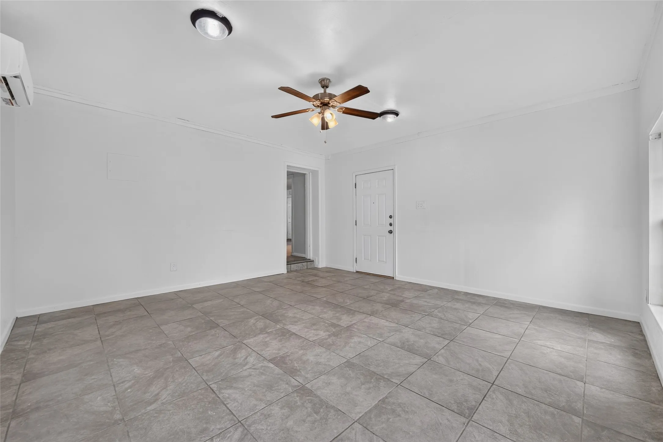 Single Family Residence For Rent in Tarrant County , 2024 Charleston Drive, Bedford, Texas 76022, 4 Bedroom, 2 Bathroom, 2 Garage spaces, 1,648 Sqft, built in 1965, mls#21403650, Real Estate Agent in Bedford, Homes For Rent in Tarrant county, Homes For Rent in Bedford, Realtor in Bedford Texas, Real Estate Brokerage Independent Realty Texas, Luminita Cordes Realtor