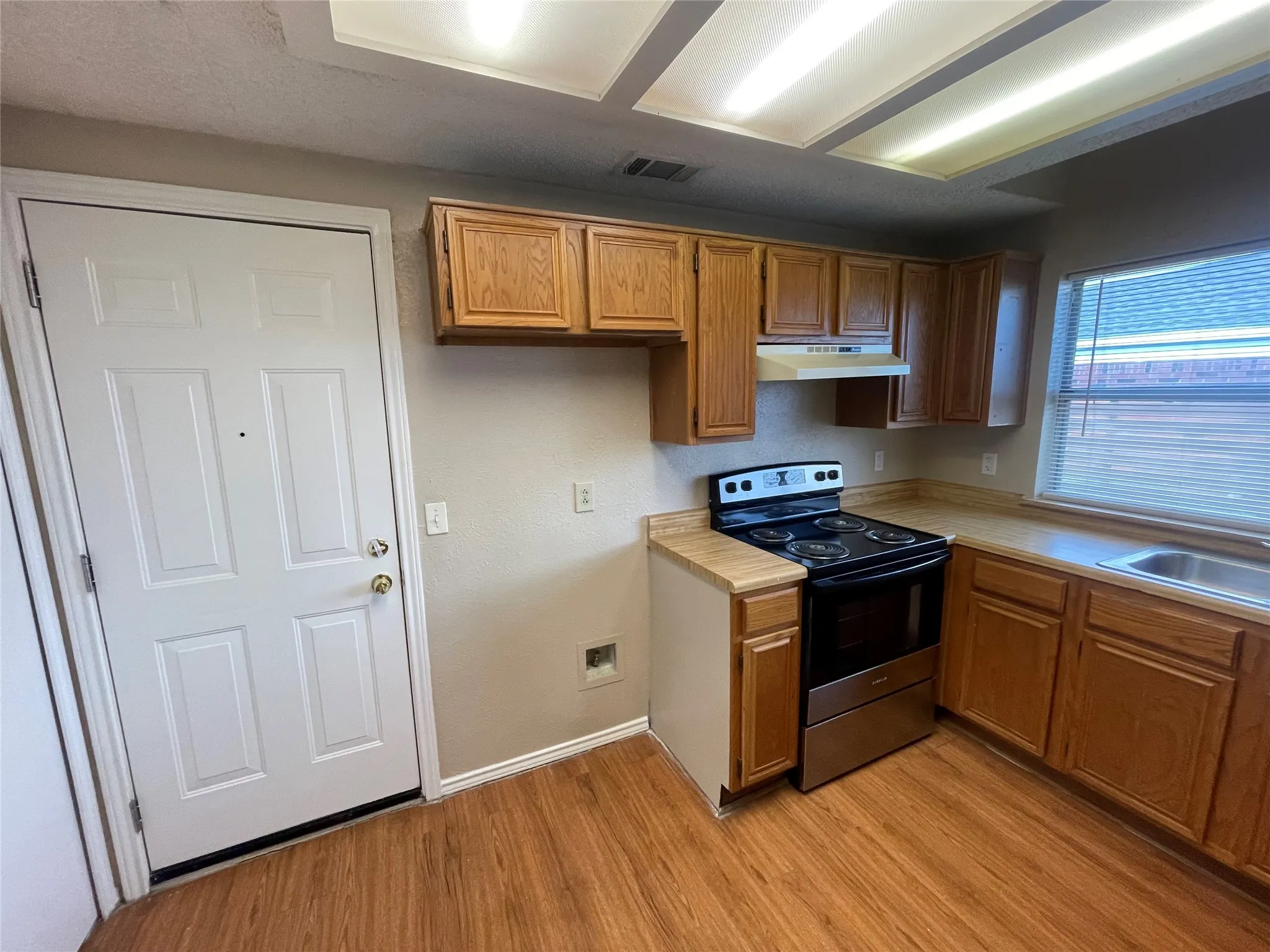 Duplex For Rent in Dallas County , 7614 Cousteau Drive, Rowlett, Texas 75088, 2 Bedroom, 2 Bathroom, 2 Garage spaces, 1,036 Sqft, built in 1987, mls#21403652, Real Estate Agent in Rowlett, Homes For Rent in Dallas county, Homes For Rent in Rowlett, Realtor in Rowlett Texas, Real Estate Brokerage Independent Realty Texas, Luminita Cordes Realtor
