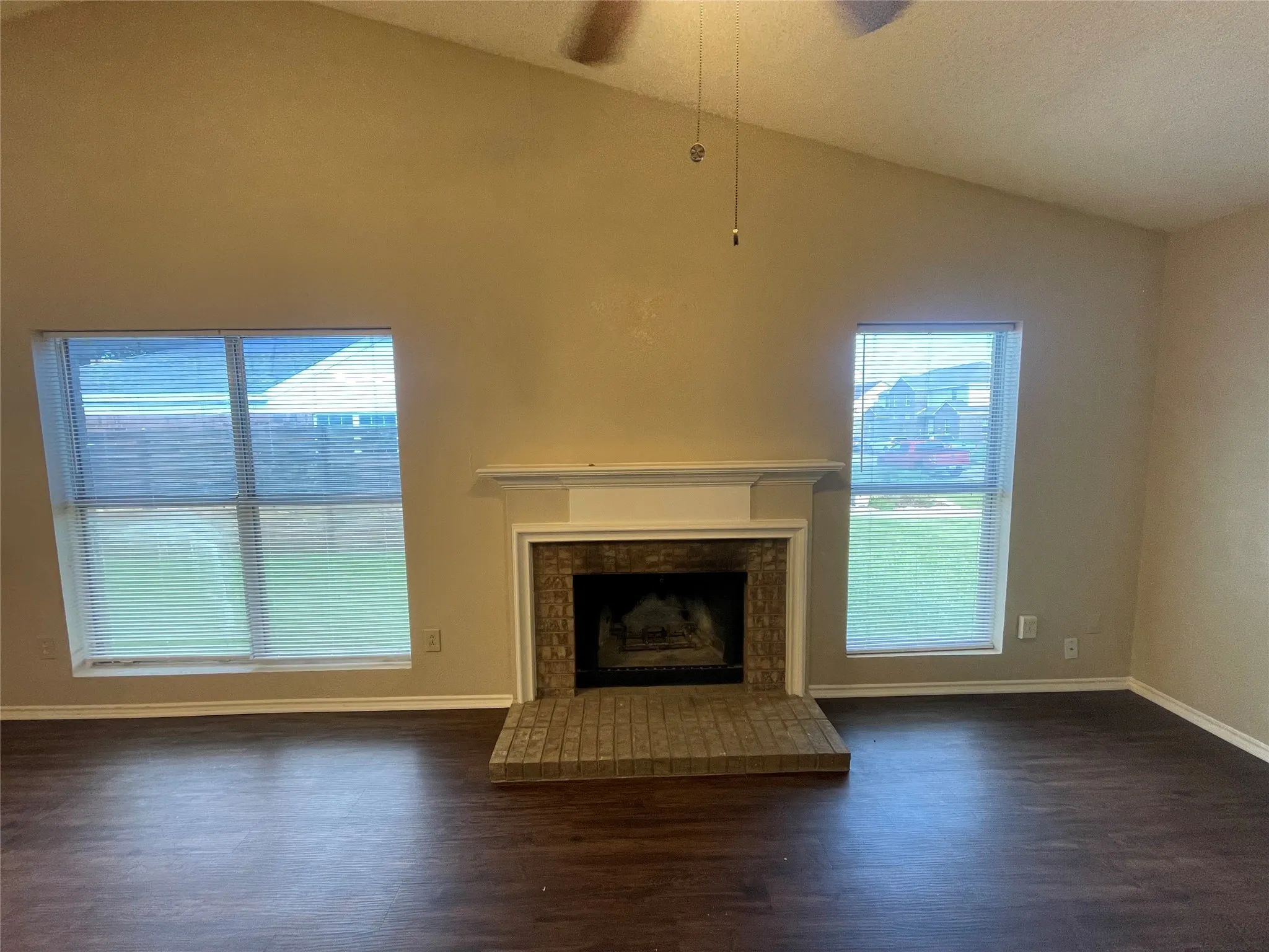 Duplex For Rent in Dallas County , 7614 Cousteau Drive, Rowlett, Texas 75088, 2 Bedroom, 2 Bathroom, 2 Garage spaces, 1,036 Sqft, built in 1987, mls#21403652, Real Estate Agent in Rowlett, Homes For Rent in Dallas county, Homes For Rent in Rowlett, Realtor in Rowlett Texas, Real Estate Brokerage Independent Realty Texas, Luminita Cordes Realtor