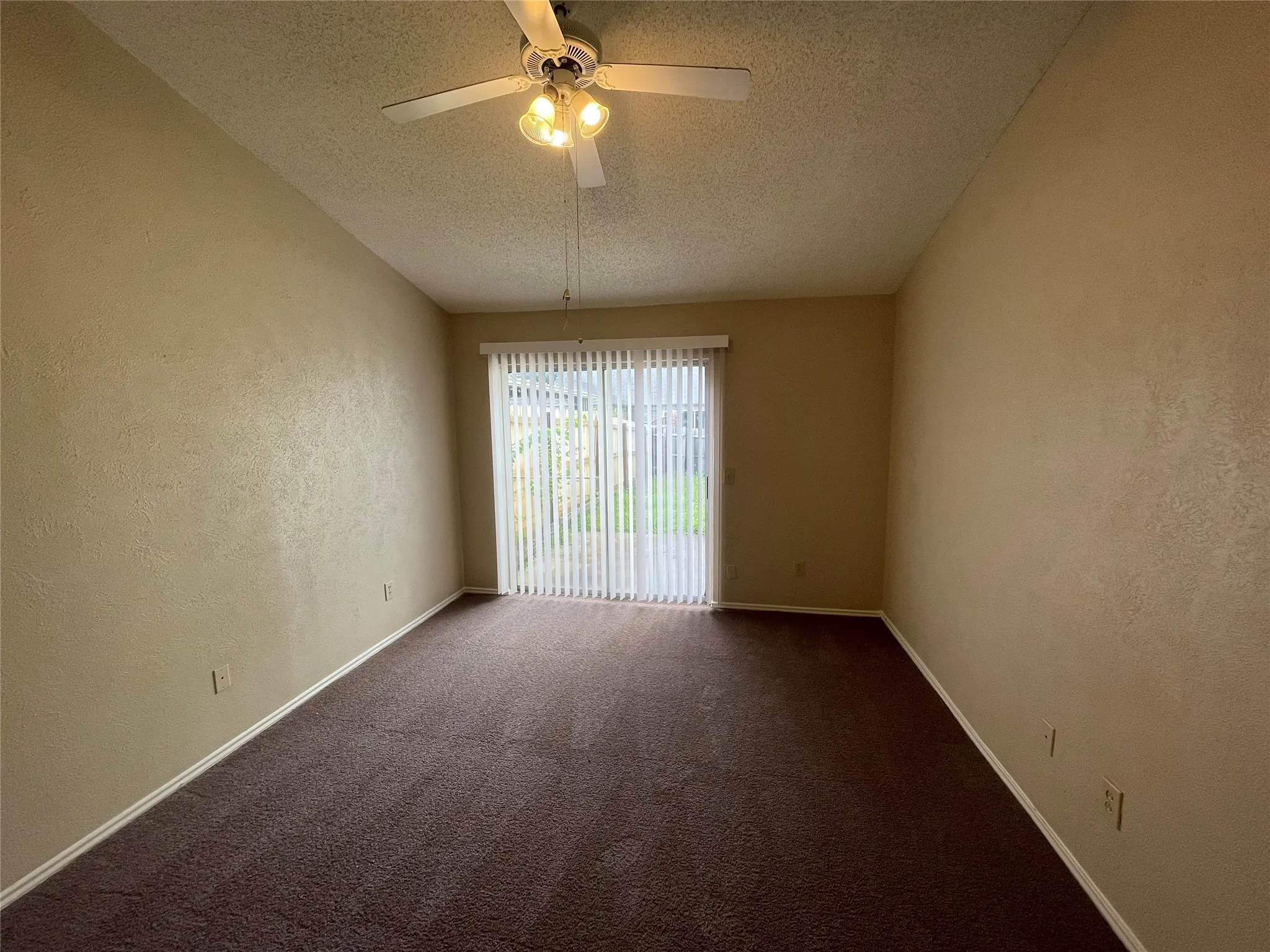 Duplex For Rent in Dallas County , 7614 Cousteau Drive, Rowlett, Texas 75088, 2 Bedroom, 2 Bathroom, 2 Garage spaces, 1,036 Sqft, built in 1987, mls#21403652, Real Estate Agent in Rowlett, Homes For Rent in Dallas county, Homes For Rent in Rowlett, Realtor in Rowlett Texas, Real Estate Brokerage Independent Realty Texas, Luminita Cordes Realtor