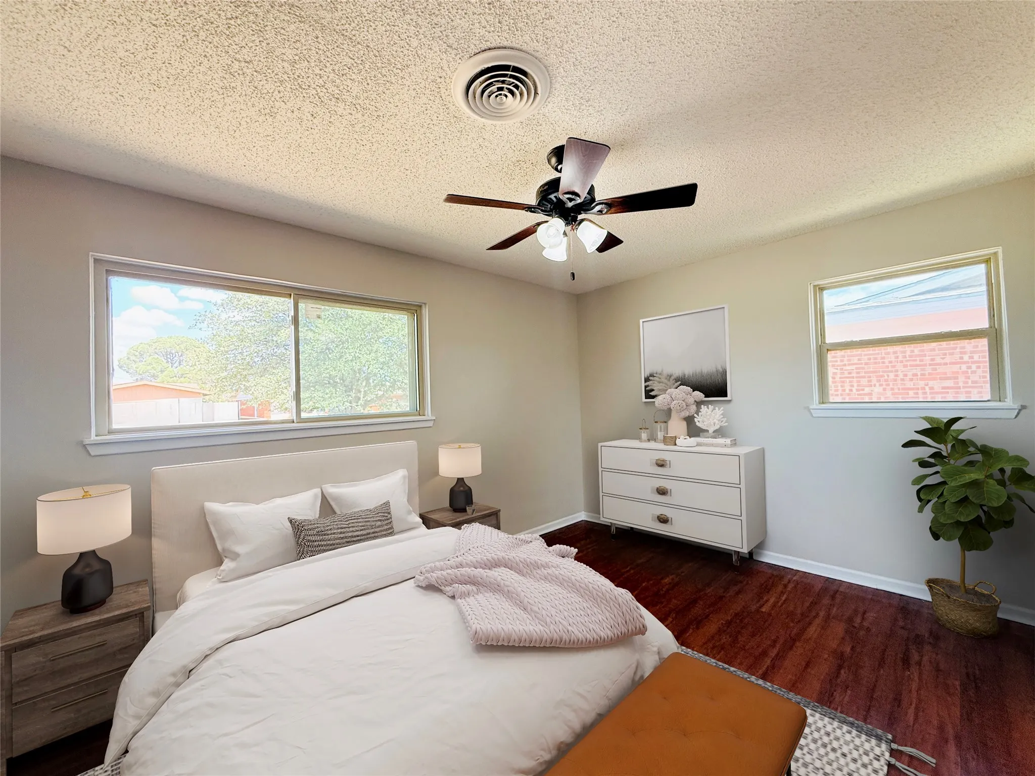 Single Family Residence For Sale in Midland County , 4629 Versailles Drive, Midland, Texas 79703, 3 Bedroom, 2 Bathroom, Garage spaces, 1,151 Sqft, built in 1958, mls#21403629, Real Estate Agent in Midland, Homes For Sale in Midland county, Homes For Sale in Midland, Realtor in Midland Texas, Real Estate Brokerage Independent Realty Texas, Luminita Cordes Realtor