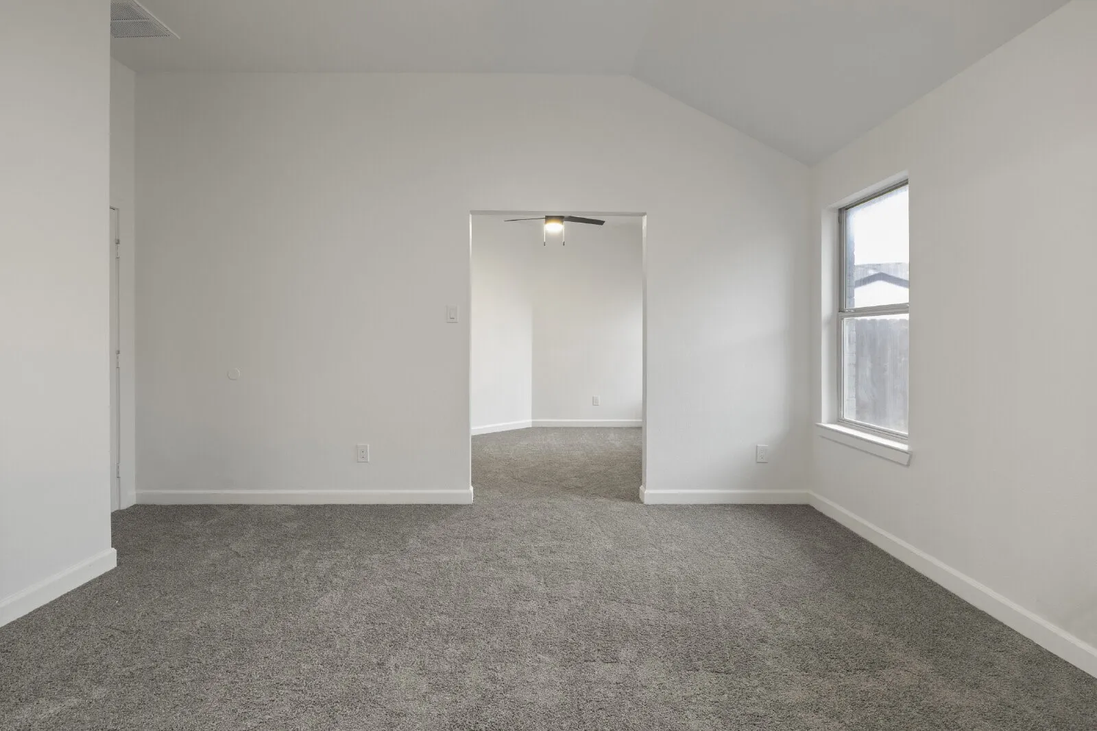 Single Family Residence For Rent in Tarrant County , 8275 Horse Whisper Lane, Fort Worth, Texas 76131, 3 Bedroom, 2 Bathroom, 2 Garage spaces, 1,949 Sqft, built in 2003, mls#21403656, Real Estate Agent in Fort Worth, Homes For Rent in Tarrant county, Homes For Rent in Fort Worth, Realtor in Fort Worth Texas, Real Estate Brokerage Independent Realty Texas, Luminita Cordes Realtor