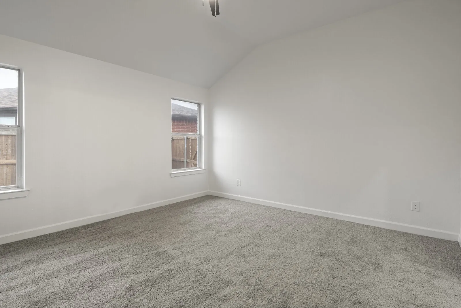 Single Family Residence For Rent in Tarrant County , 8275 Horse Whisper Lane, Fort Worth, Texas 76131, 3 Bedroom, 2 Bathroom, 2 Garage spaces, 1,949 Sqft, built in 2003, mls#21403656, Real Estate Agent in Fort Worth, Homes For Rent in Tarrant county, Homes For Rent in Fort Worth, Realtor in Fort Worth Texas, Real Estate Brokerage Independent Realty Texas, Luminita Cordes Realtor
