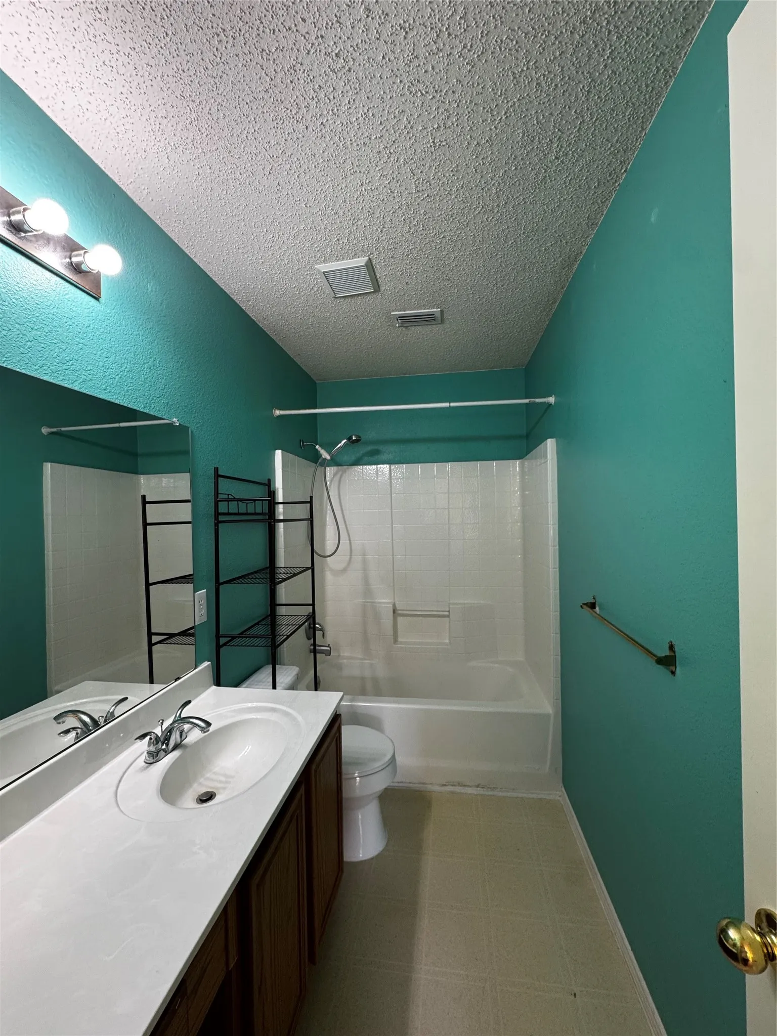 Single Family Residence For Rent in Dallas County , 829 John Peter Way, Mesquite, Texas 75149, 5 Bedroom, 3 Bathroom, 2 Garage spaces, 2,371 Sqft, built in 1999, mls#21403664, Real Estate Agent in Mesquite, Homes For Rent in Dallas county, Homes For Rent in Mesquite, Realtor in Mesquite Texas, Real Estate Brokerage Independent Realty Texas, Luminita Cordes Realtor