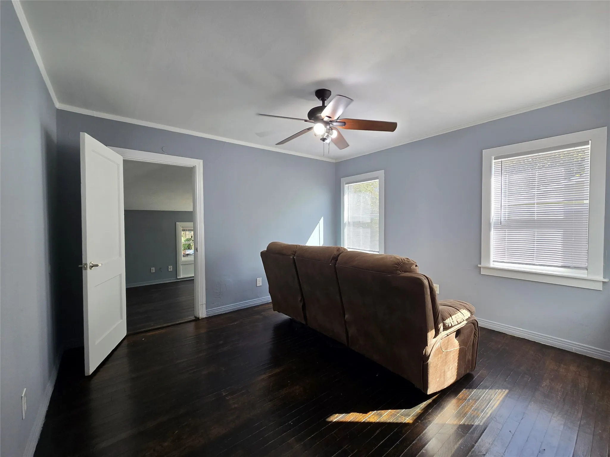 Duplex For Rent in Dallas County , 1730 Seevers Avenue 2, Dallas, Texas 75216, 3 Bedroom, 1 Bathroom, Garage spaces, 1,877 Sqft, built in 1946, mls#21403668, Real Estate Agent in Dallas, Homes For Rent in Dallas county, Homes For Rent in Dallas, Realtor in Dallas Texas, Real Estate Brokerage Independent Realty Texas, Luminita Cordes Realtor