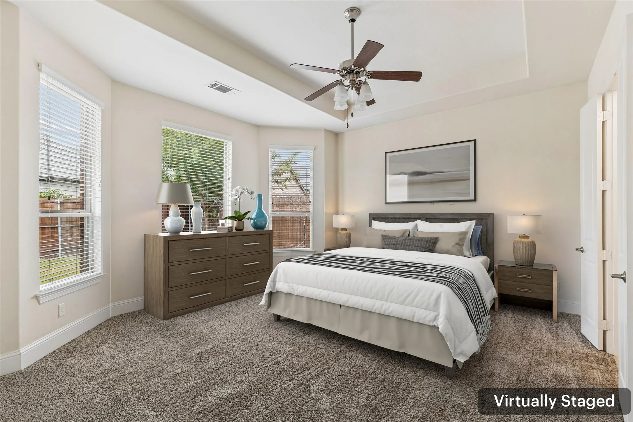 Single Family Residence For Sale in Denton County , 2707 Point Vista Drive, Lewisville, Texas 75067, 5 Bedroom, 4 Bathroom, 3 Garage spaces, 3,181 Sqft, built in 2015, mls#21400986, Real Estate Agent in Lewisville, Homes For Sale in Denton county, Homes For Sale in Lewisville, Realtor in Lewisville Texas, Real Estate Brokerage Independent Realty Texas, Luminita Cordes Realtor