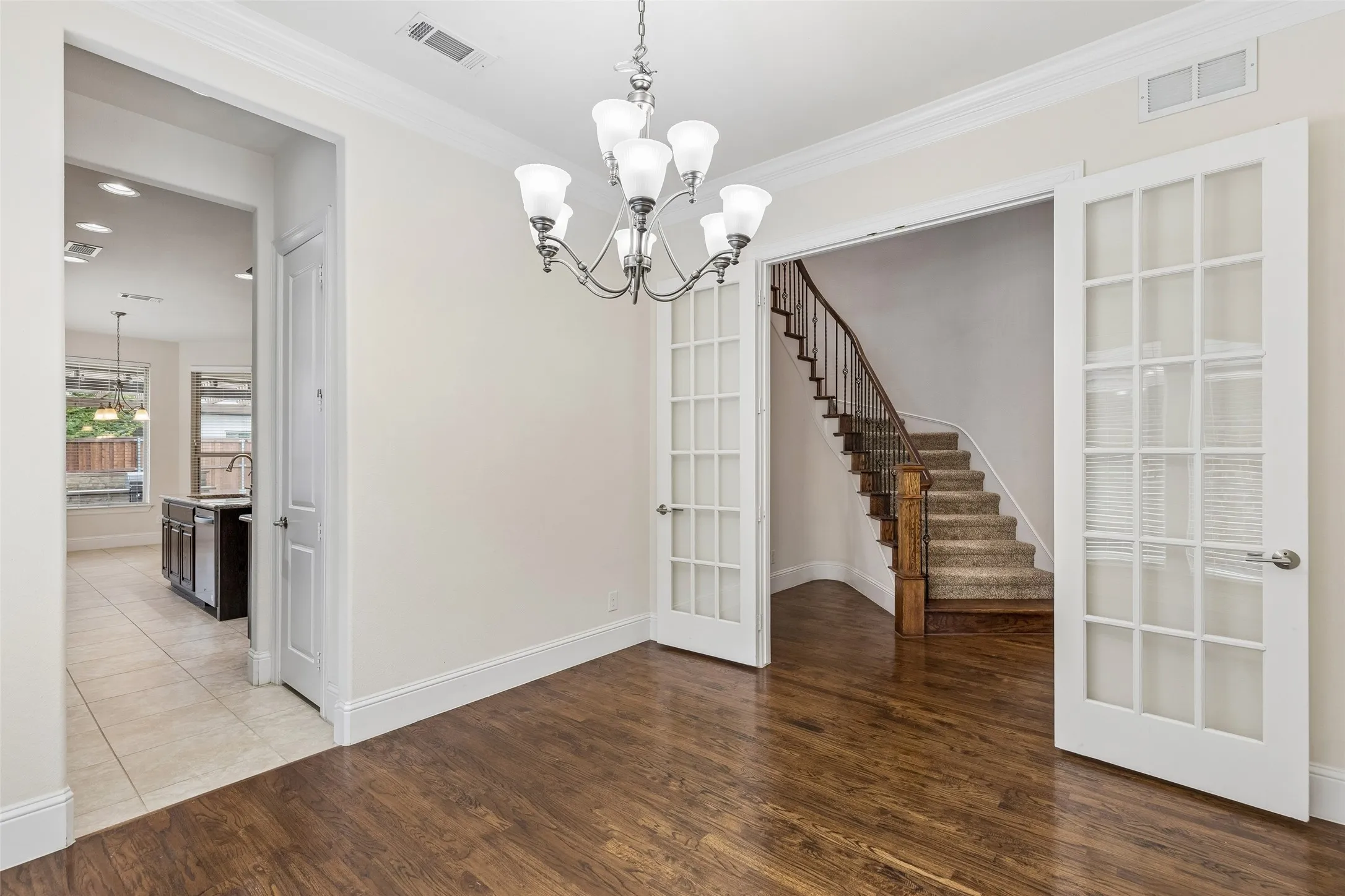 Single Family Residence For Sale in Denton County , 2707 Point Vista Drive, Lewisville, Texas 75067, 5 Bedroom, 4 Bathroom, 3 Garage spaces, 3,181 Sqft, built in 2015, mls#21400986, Real Estate Agent in Lewisville, Homes For Sale in Denton county, Homes For Sale in Lewisville, Realtor in Lewisville Texas, Real Estate Brokerage Independent Realty Texas, Luminita Cordes Realtor