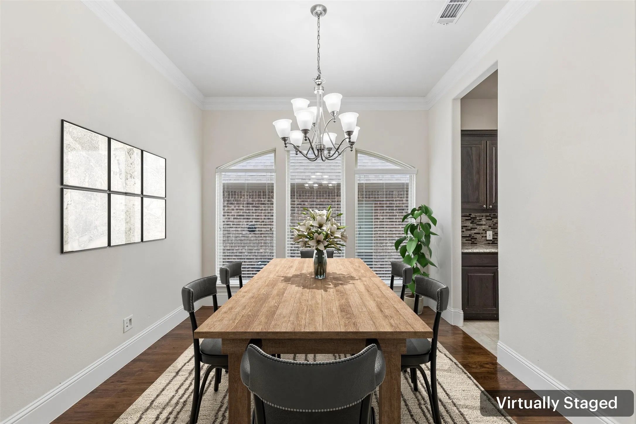 Single Family Residence For Sale in Denton County , 2707 Point Vista Drive, Lewisville, Texas 75067, 5 Bedroom, 4 Bathroom, 3 Garage spaces, 3,181 Sqft, built in 2015, mls#21400986, Real Estate Agent in Lewisville, Homes For Sale in Denton county, Homes For Sale in Lewisville, Realtor in Lewisville Texas, Real Estate Brokerage Independent Realty Texas, Luminita Cordes Realtor