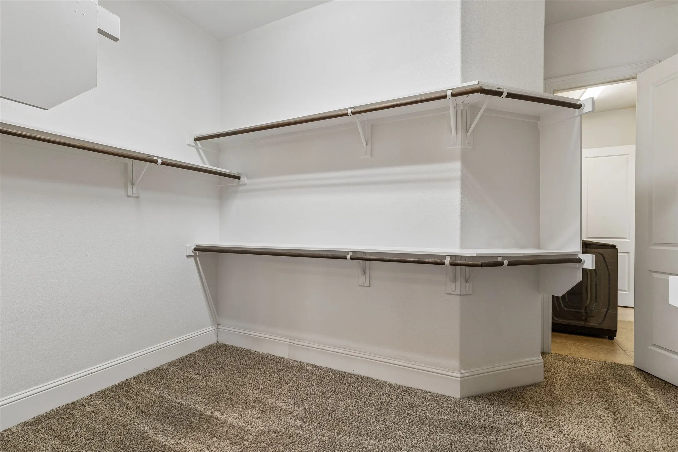 Single Family Residence For Sale in Denton County , 2707 Point Vista Drive, Lewisville, Texas 75067, 5 Bedroom, 4 Bathroom, 3 Garage spaces, 3,181 Sqft, built in 2015, mls#21400986, Real Estate Agent in Lewisville, Homes For Sale in Denton county, Homes For Sale in Lewisville, Realtor in Lewisville Texas, Real Estate Brokerage Independent Realty Texas, Luminita Cordes Realtor