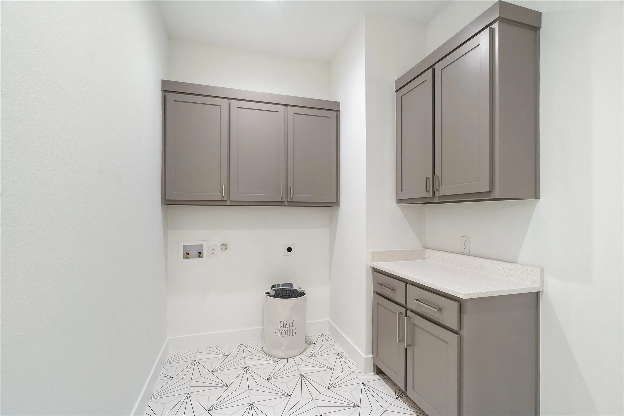 Single Family Residence For Rent in Dallas County , 907 Saint George Place, De Soto, Texas 75115, 4 Bedroom, 3 Bathroom, 2 Garage spaces, 2,600 Sqft, built in 2022, mls#21403636, Real Estate Agent in De Soto, Homes For Rent in Dallas county, Homes For Rent in De Soto, Realtor in De Soto Texas, Real Estate Brokerage Independent Realty Texas, Luminita Cordes Realtor