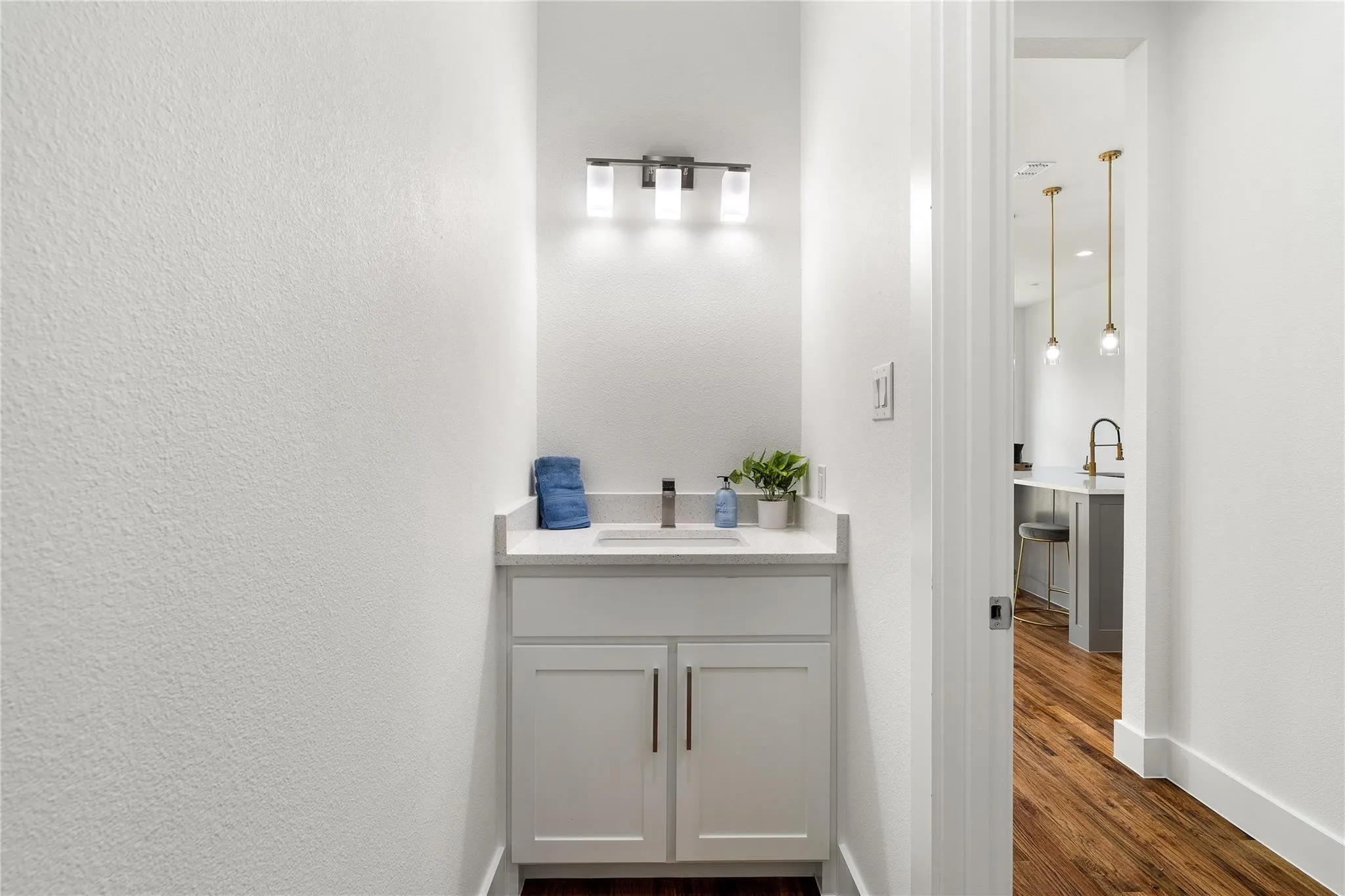 Single Family Residence For Rent in Dallas County , 907 Saint George Place, De Soto, Texas 75115, 4 Bedroom, 3 Bathroom, 2 Garage spaces, 2,600 Sqft, built in 2022, mls#21403636, Real Estate Agent in De Soto, Homes For Rent in Dallas county, Homes For Rent in De Soto, Realtor in De Soto Texas, Real Estate Brokerage Independent Realty Texas, Luminita Cordes Realtor