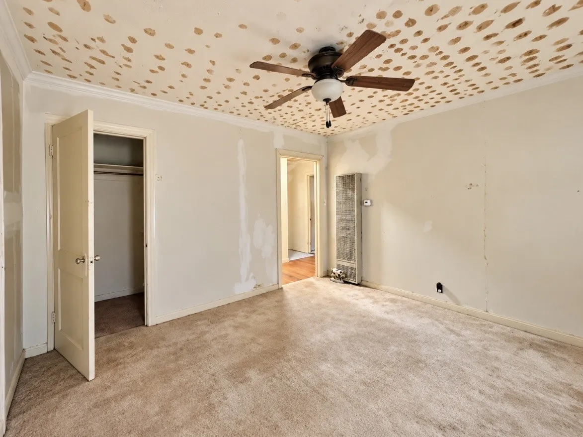 Single Family Residence For Sale in Ellis County , 617 E 5th Street, Ferris, Texas 75125, 3 Bedroom, 1 Bathroom, Garage spaces, 1,232 Sqft, built in 1961, mls#21403621, Real Estate Agent in Ferris, Homes For Sale in Ellis county, Homes For Sale in Ferris, Realtor in Ferris Texas, Real Estate Brokerage Independent Realty Texas, Luminita Cordes Realtor