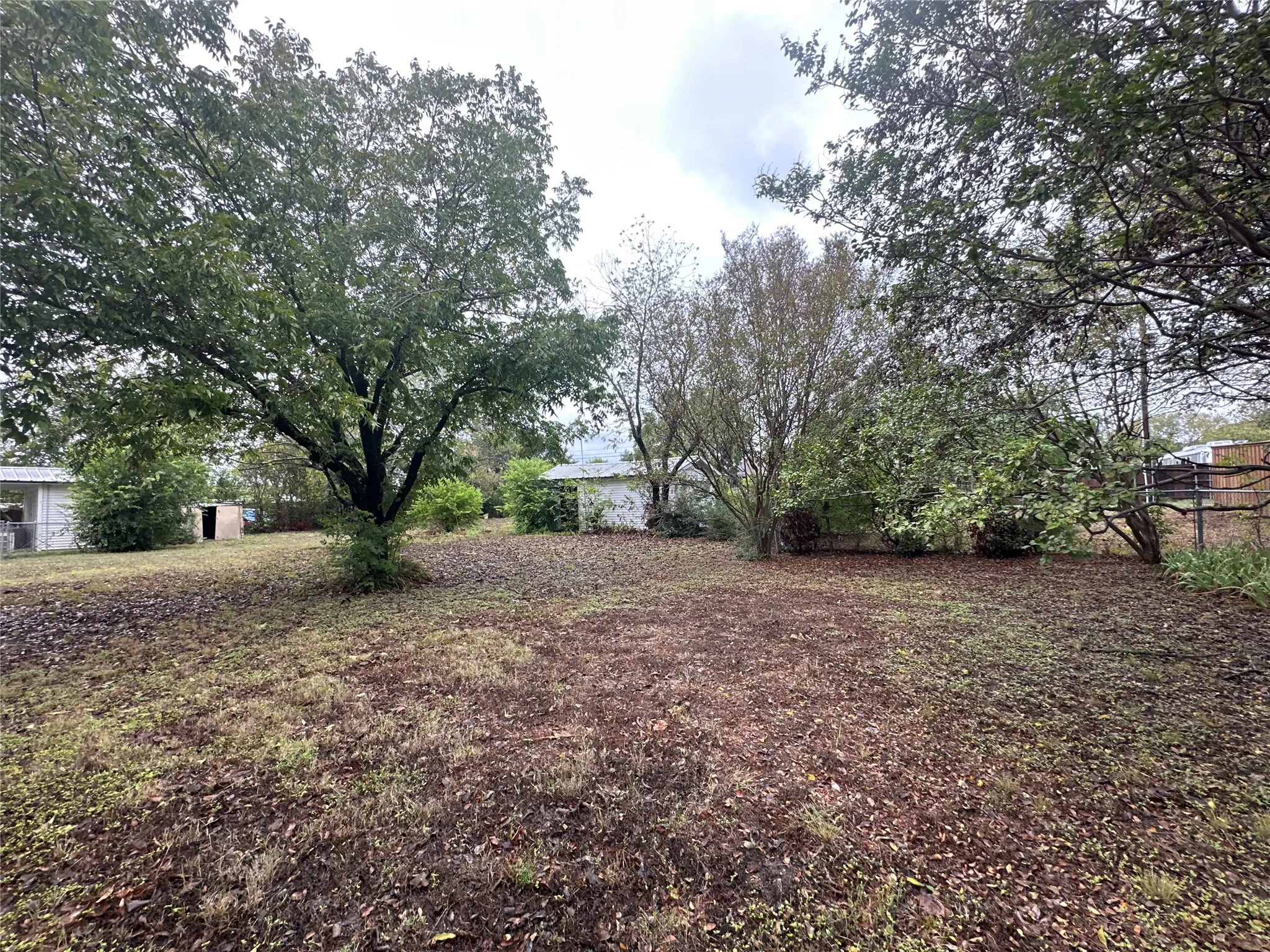 Single Family Residence For Sale in Ellis County , 617 E 5th Street, Ferris, Texas 75125, 3 Bedroom, 1 Bathroom, Garage spaces, 1,232 Sqft, built in 1961, mls#21403621, Real Estate Agent in Ferris, Homes For Sale in Ellis county, Homes For Sale in Ferris, Realtor in Ferris Texas, Real Estate Brokerage Independent Realty Texas, Luminita Cordes Realtor