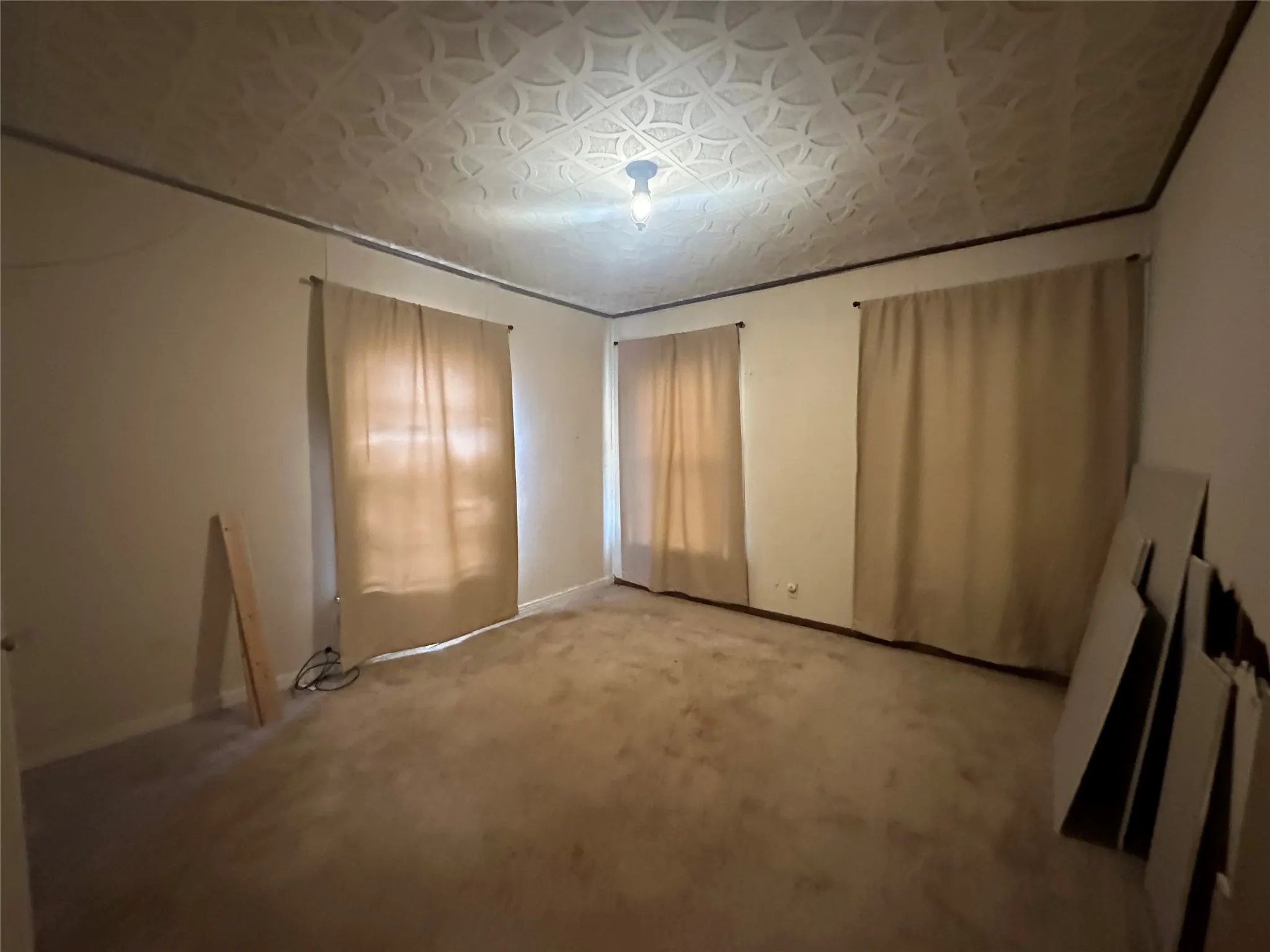 Single Family Residence For Sale in Ellis County , 617 E 5th Street, Ferris, Texas 75125, 3 Bedroom, 1 Bathroom, Garage spaces, 1,232 Sqft, built in 1961, mls#21403621, Real Estate Agent in Ferris, Homes For Sale in Ellis county, Homes For Sale in Ferris, Realtor in Ferris Texas, Real Estate Brokerage Independent Realty Texas, Luminita Cordes Realtor