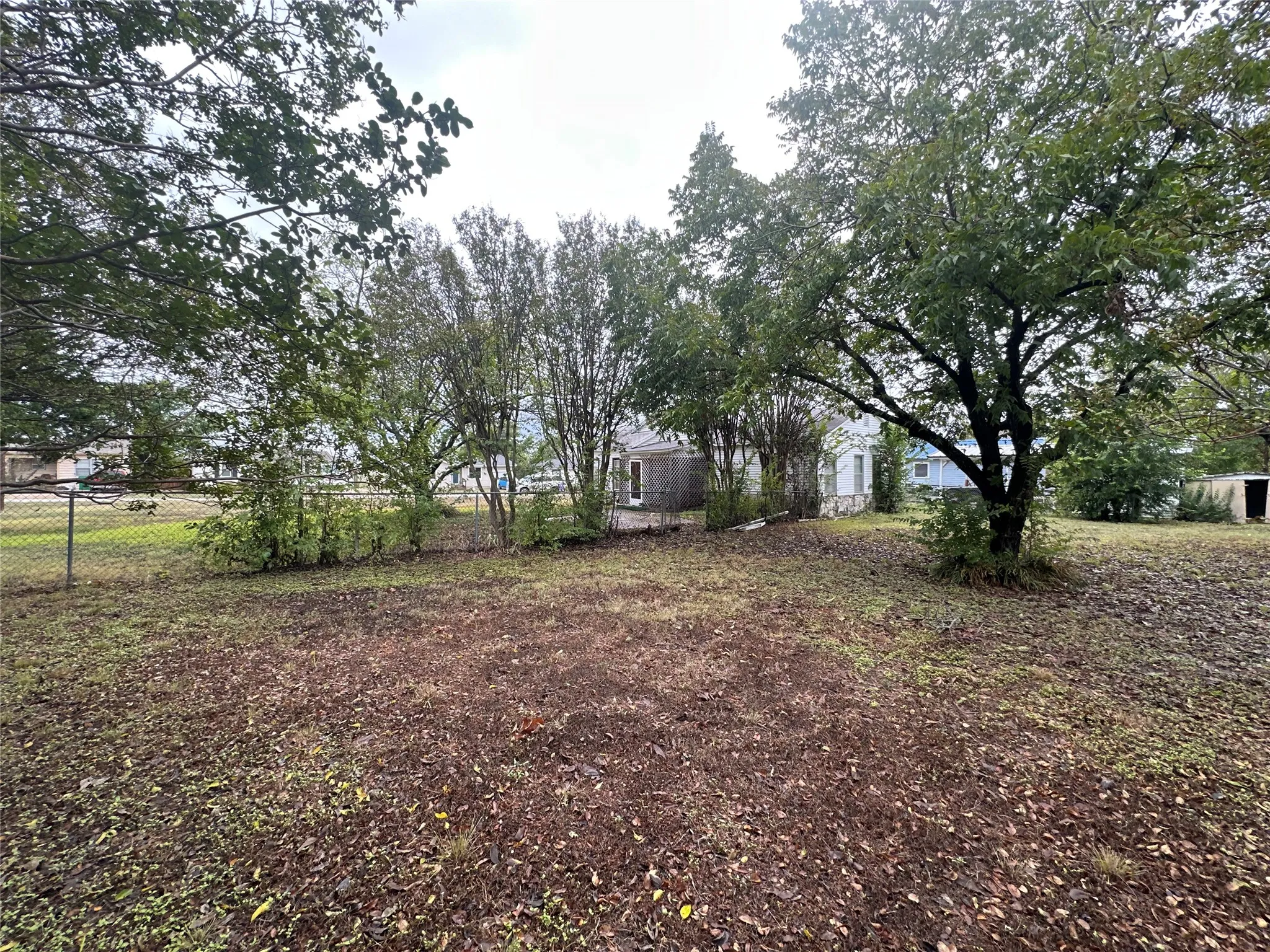 Single Family Residence For Sale in Ellis County , 617 E 5th Street, Ferris, Texas 75125, 3 Bedroom, 1 Bathroom, Garage spaces, 1,232 Sqft, built in 1961, mls#21403621, Real Estate Agent in Ferris, Homes For Sale in Ellis county, Homes For Sale in Ferris, Realtor in Ferris Texas, Real Estate Brokerage Independent Realty Texas, Luminita Cordes Realtor