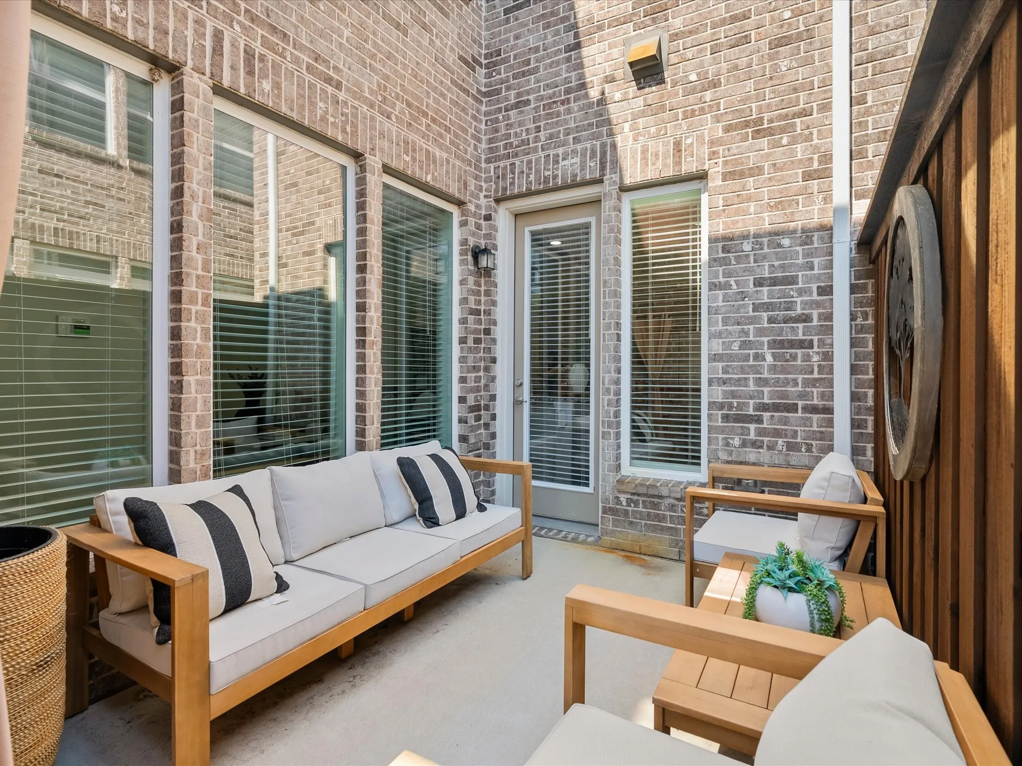 Townhouse For Rent in Collin County , 4909 Shore Crest Drive, Mc Kinney, Texas 75070, 4 Bedroom, 4 Bathroom, 2 Garage spaces, 2,440 Sqft, built in 2019, mls#21403054, Real Estate Agent in Mc Kinney, Homes For Rent in Collin county, Homes For Rent in Mc Kinney, Realtor in Mc Kinney Texas, Real Estate Brokerage Independent Realty Texas, Luminita Cordes Realtor