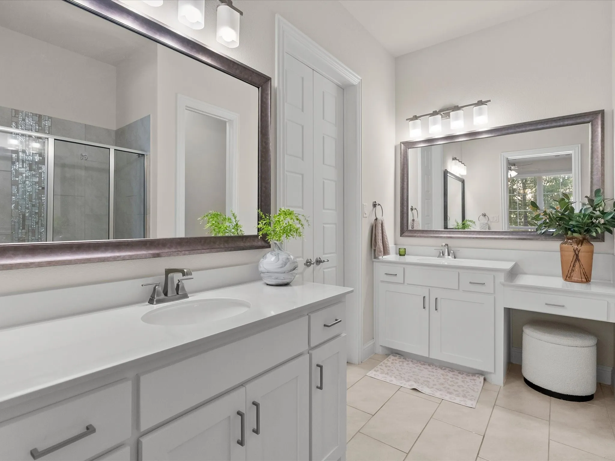 Townhouse For Rent in Collin County , 4909 Shore Crest Drive, Mc Kinney, Texas 75070, 4 Bedroom, 4 Bathroom, 2 Garage spaces, 2,440 Sqft, built in 2019, mls#21403054, Real Estate Agent in Mc Kinney, Homes For Rent in Collin county, Homes For Rent in Mc Kinney, Realtor in Mc Kinney Texas, Real Estate Brokerage Independent Realty Texas, Luminita Cordes Realtor