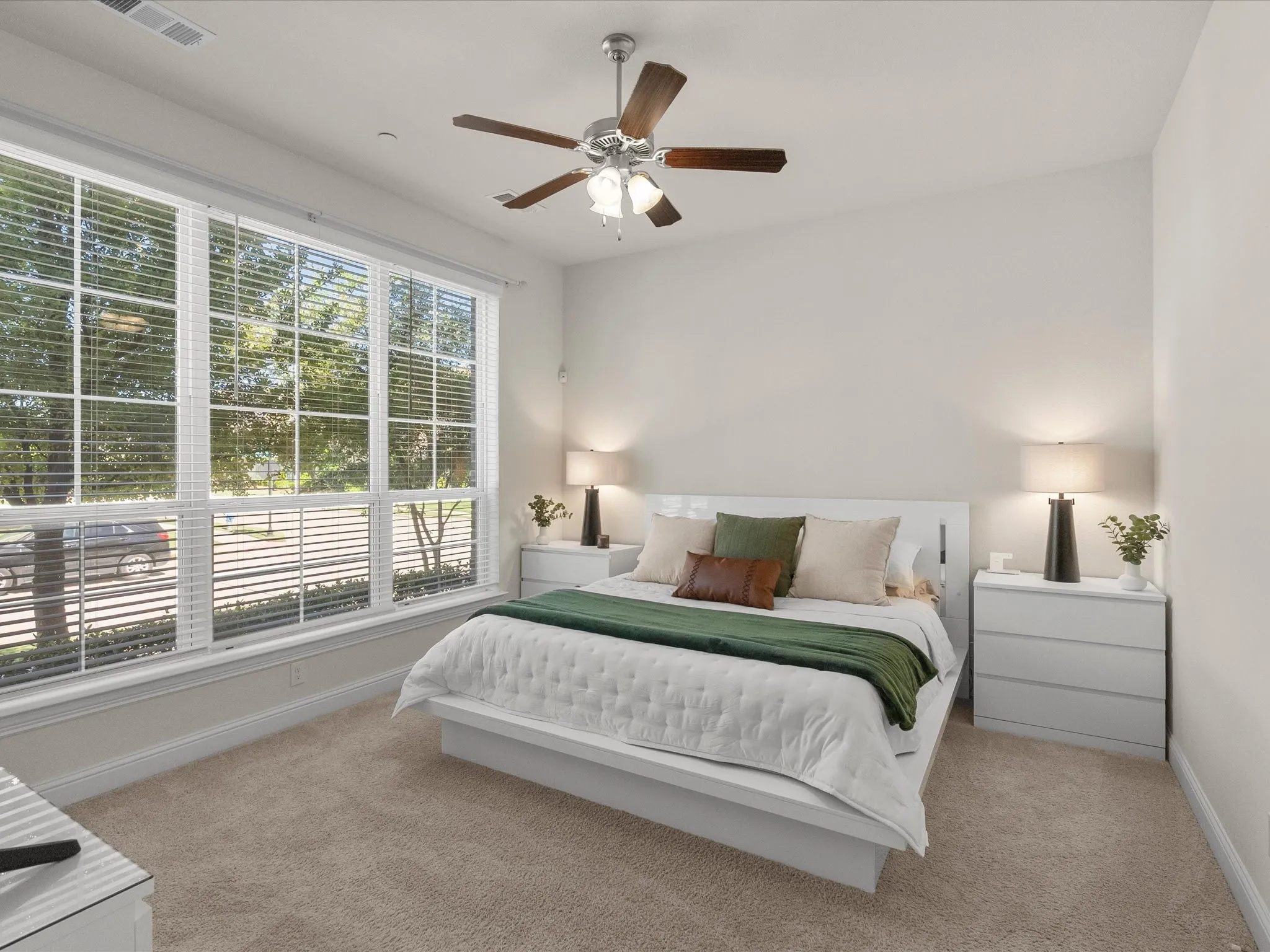 Townhouse For Rent in Collin County , 4909 Shore Crest Drive, Mc Kinney, Texas 75070, 4 Bedroom, 4 Bathroom, 2 Garage spaces, 2,440 Sqft, built in 2019, mls#21403054, Real Estate Agent in Mc Kinney, Homes For Rent in Collin county, Homes For Rent in Mc Kinney, Realtor in Mc Kinney Texas, Real Estate Brokerage Independent Realty Texas, Luminita Cordes Realtor