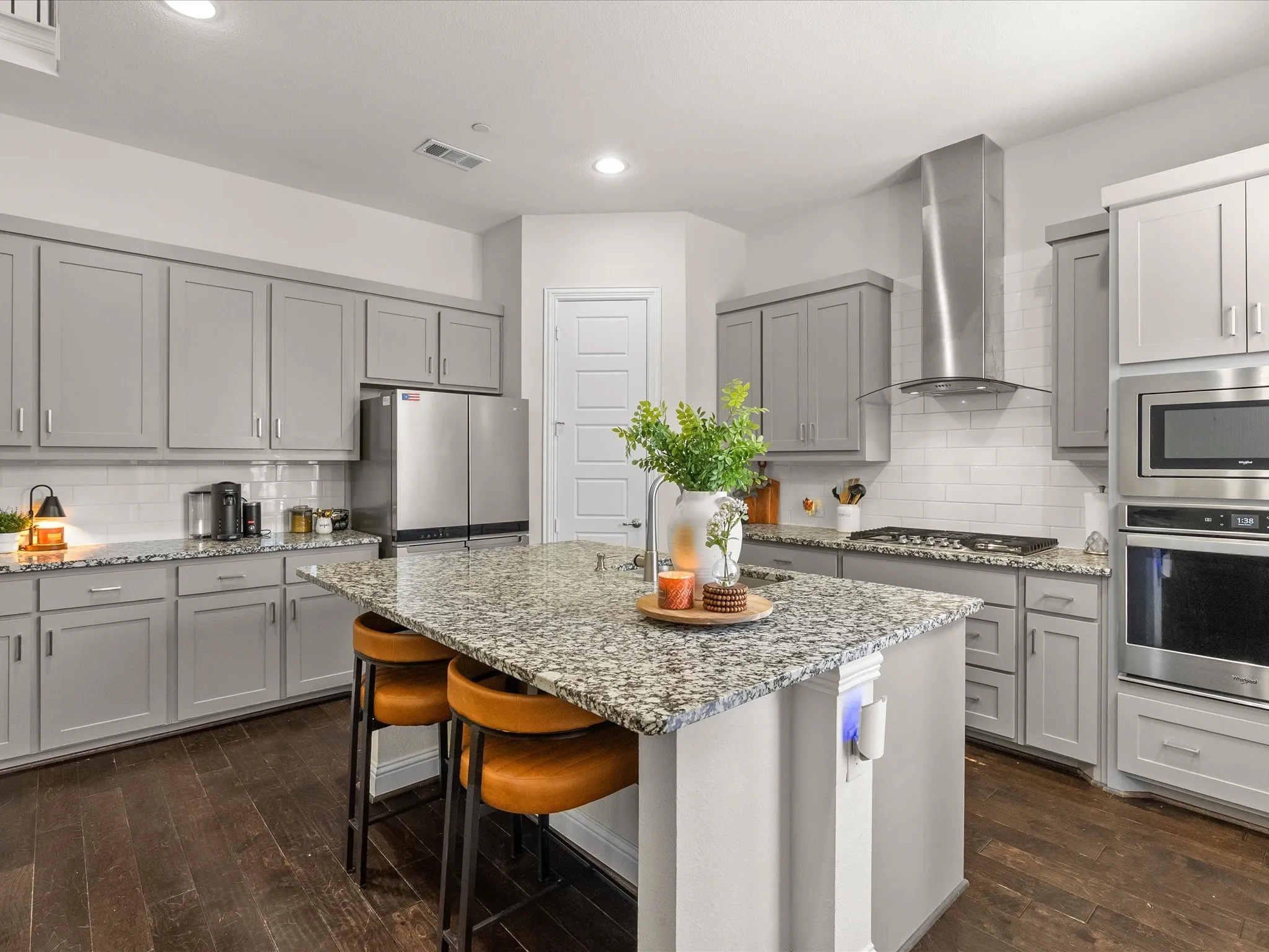 Townhouse For Rent in Collin County , 4909 Shore Crest Drive, Mc Kinney, Texas 75070, 4 Bedroom, 4 Bathroom, 2 Garage spaces, 2,440 Sqft, built in 2019, mls#21403054, Real Estate Agent in Mc Kinney, Homes For Rent in Collin county, Homes For Rent in Mc Kinney, Realtor in Mc Kinney Texas, Real Estate Brokerage Independent Realty Texas, Luminita Cordes Realtor