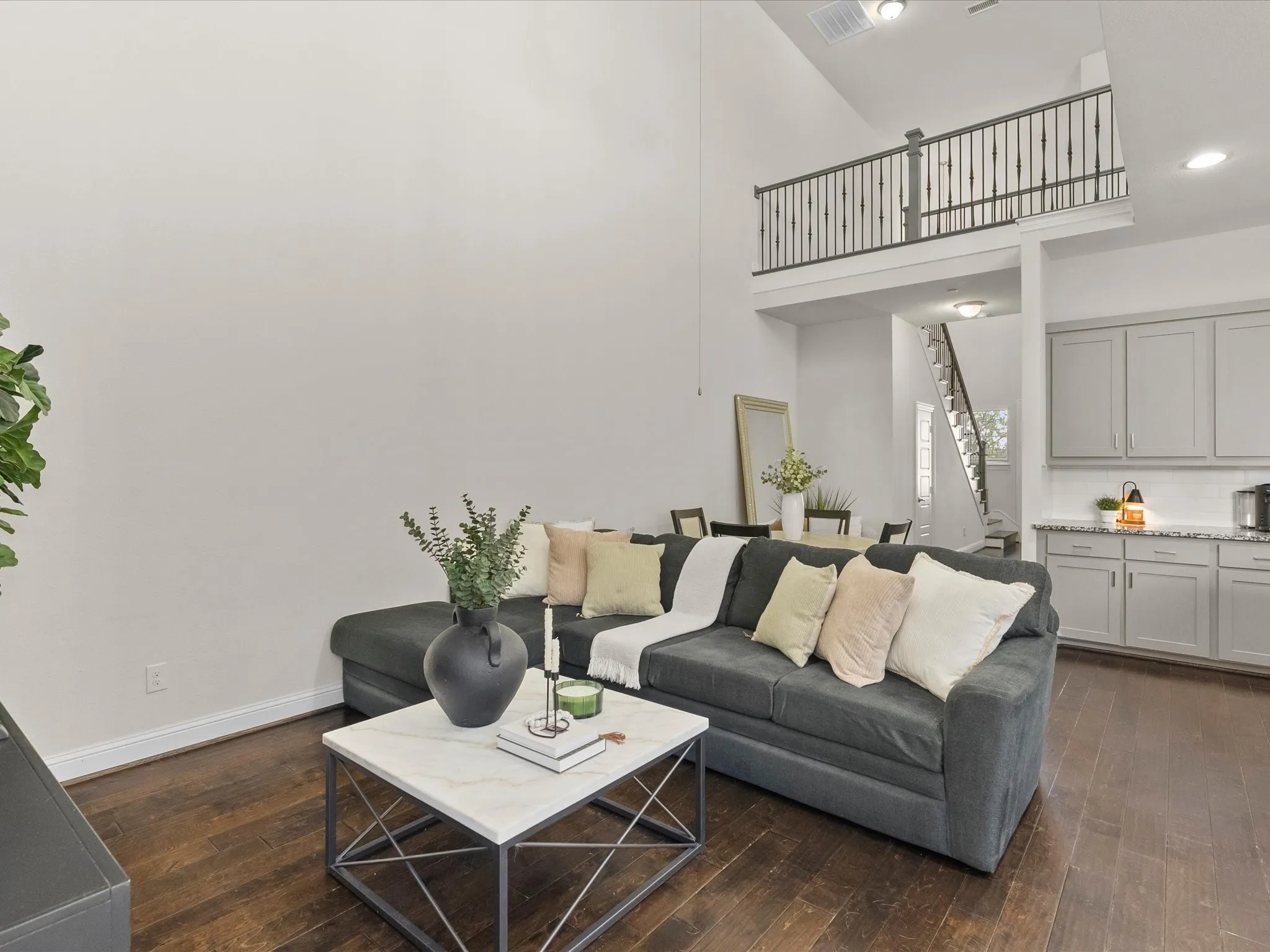 Townhouse For Rent in Collin County , 4909 Shore Crest Drive, Mc Kinney, Texas 75070, 4 Bedroom, 4 Bathroom, 2 Garage spaces, 2,440 Sqft, built in 2019, mls#21403054, Real Estate Agent in Mc Kinney, Homes For Rent in Collin county, Homes For Rent in Mc Kinney, Realtor in Mc Kinney Texas, Real Estate Brokerage Independent Realty Texas, Luminita Cordes Realtor