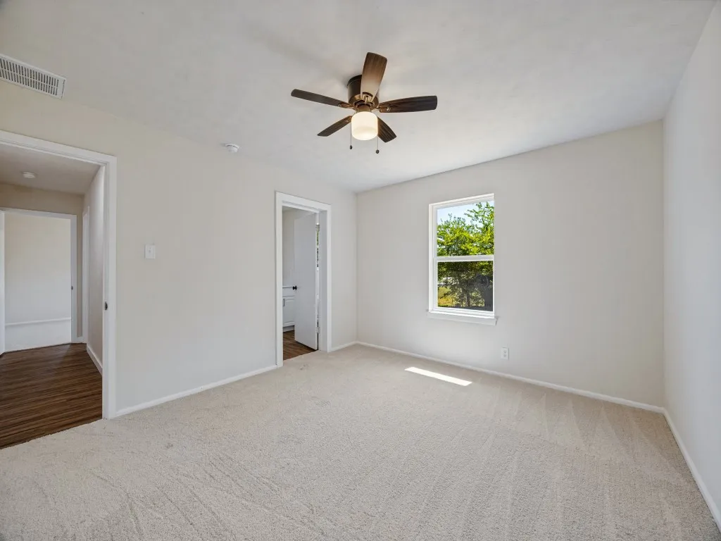 Single Family Residence For Sale in Grayson County , 400 W Anita Street, Sherman, Texas 75092, 2 Bedroom, 2 Bathroom, 2 Garage spaces, 1,323 Sqft, built in 1960, mls#21403694, Real Estate Agent in Sherman, Homes For Sale in Grayson county, Homes For Sale in Sherman, Realtor in Sherman Texas, Real Estate Brokerage Independent Realty Texas, Luminita Cordes Realtor
