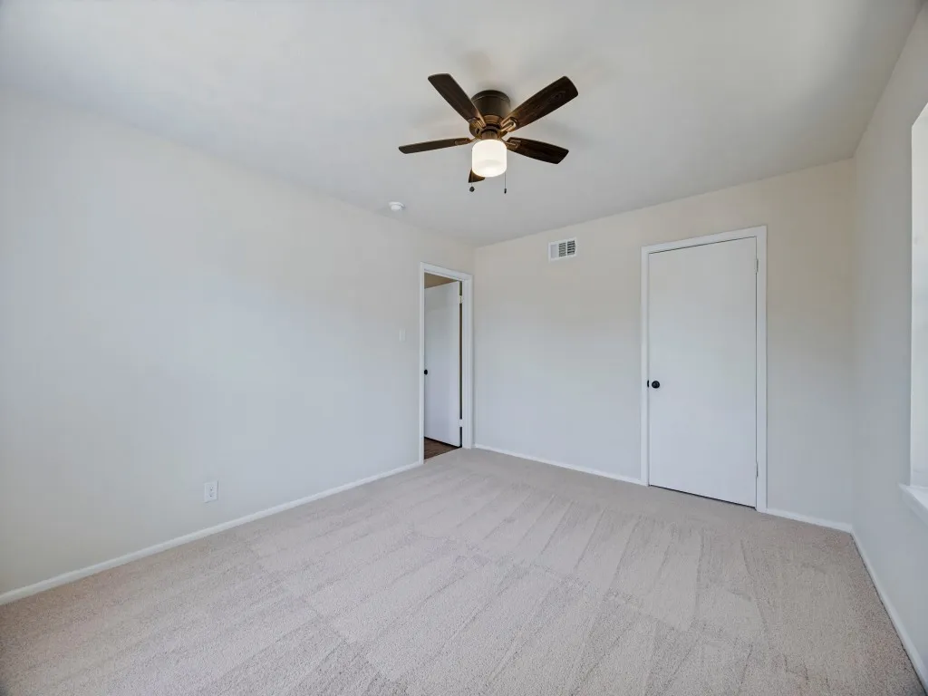 Single Family Residence For Sale in Grayson County , 400 W Anita Street, Sherman, Texas 75092, 2 Bedroom, 2 Bathroom, 2 Garage spaces, 1,323 Sqft, built in 1960, mls#21403694, Real Estate Agent in Sherman, Homes For Sale in Grayson county, Homes For Sale in Sherman, Realtor in Sherman Texas, Real Estate Brokerage Independent Realty Texas, Luminita Cordes Realtor