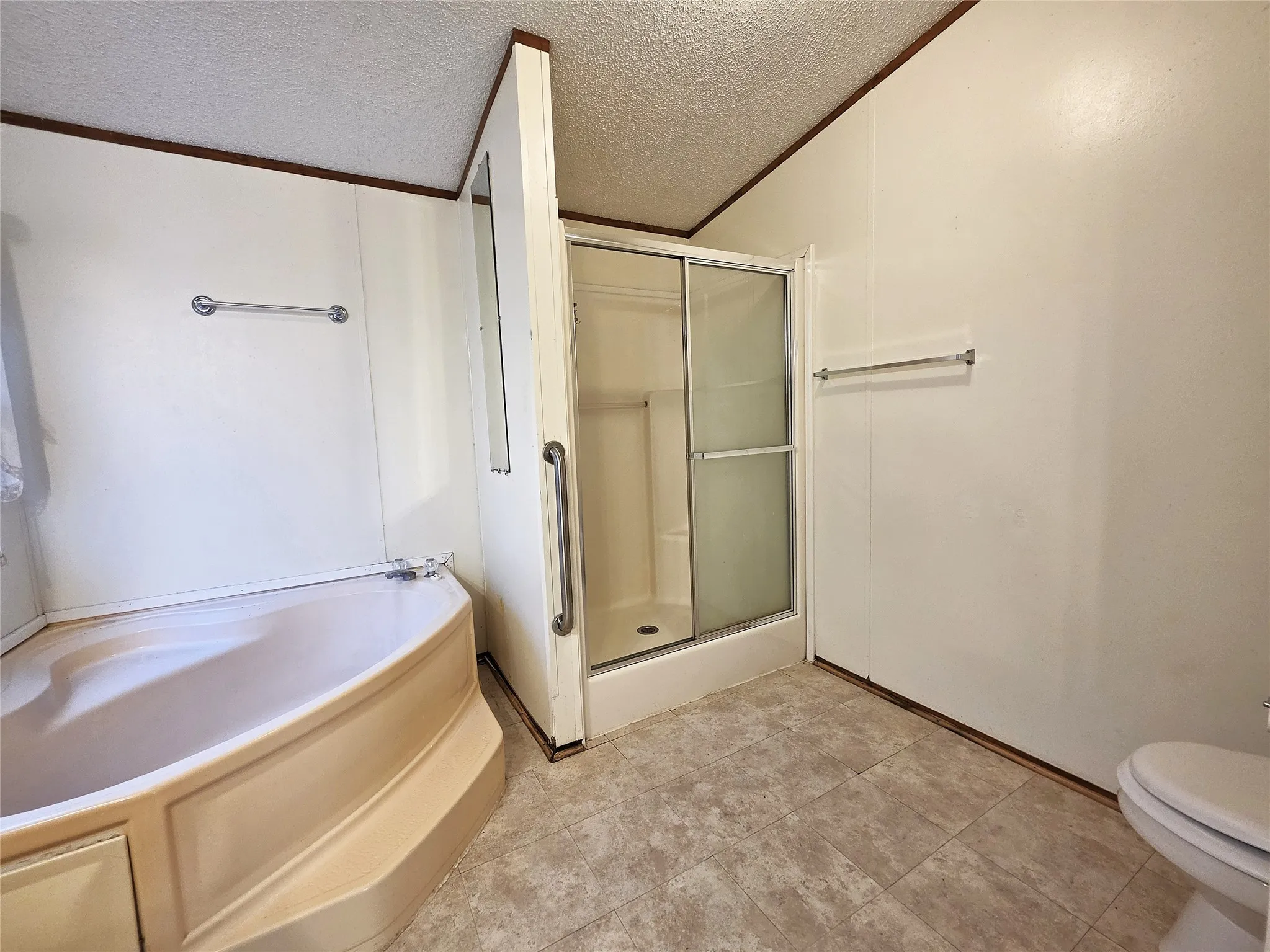 Manufactured Home For Sale in Limestone County , 116 Lcr 751, Thornton, Texas 76687, 4 Bedroom, 2 Bathroom, Garage spaces, 1,728 Sqft, built in 1998, mls#21398148, Real Estate Agent in Thornton, Homes For Sale in Limestone county, Homes For Sale in Thornton, Realtor in Thornton Texas, Real Estate Brokerage Independent Realty Texas, Luminita Cordes Realtor