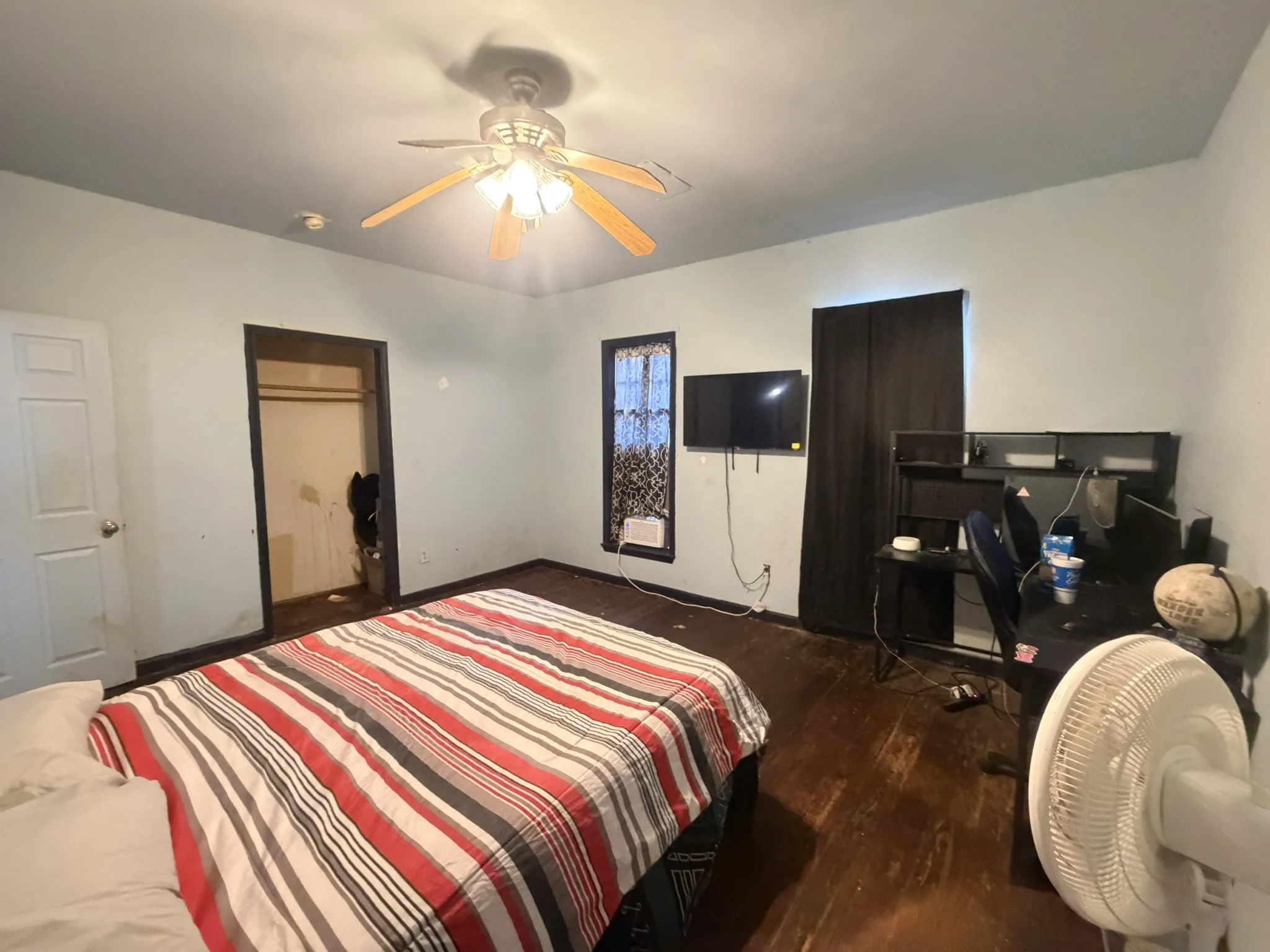 Single Family Residence For Sale in Brown County , 1201 Vincent Street, Brownwood, Texas 76801, 4 Bedroom, 2 Bathroom, Garage spaces, 2,204 Sqft, built in 0, mls#21403653, Real Estate Agent in Brownwood, Homes For Sale in Brown county, Homes For Sale in Brownwood, Realtor in Brownwood Texas, Real Estate Brokerage Independent Realty Texas, Luminita Cordes Realtor