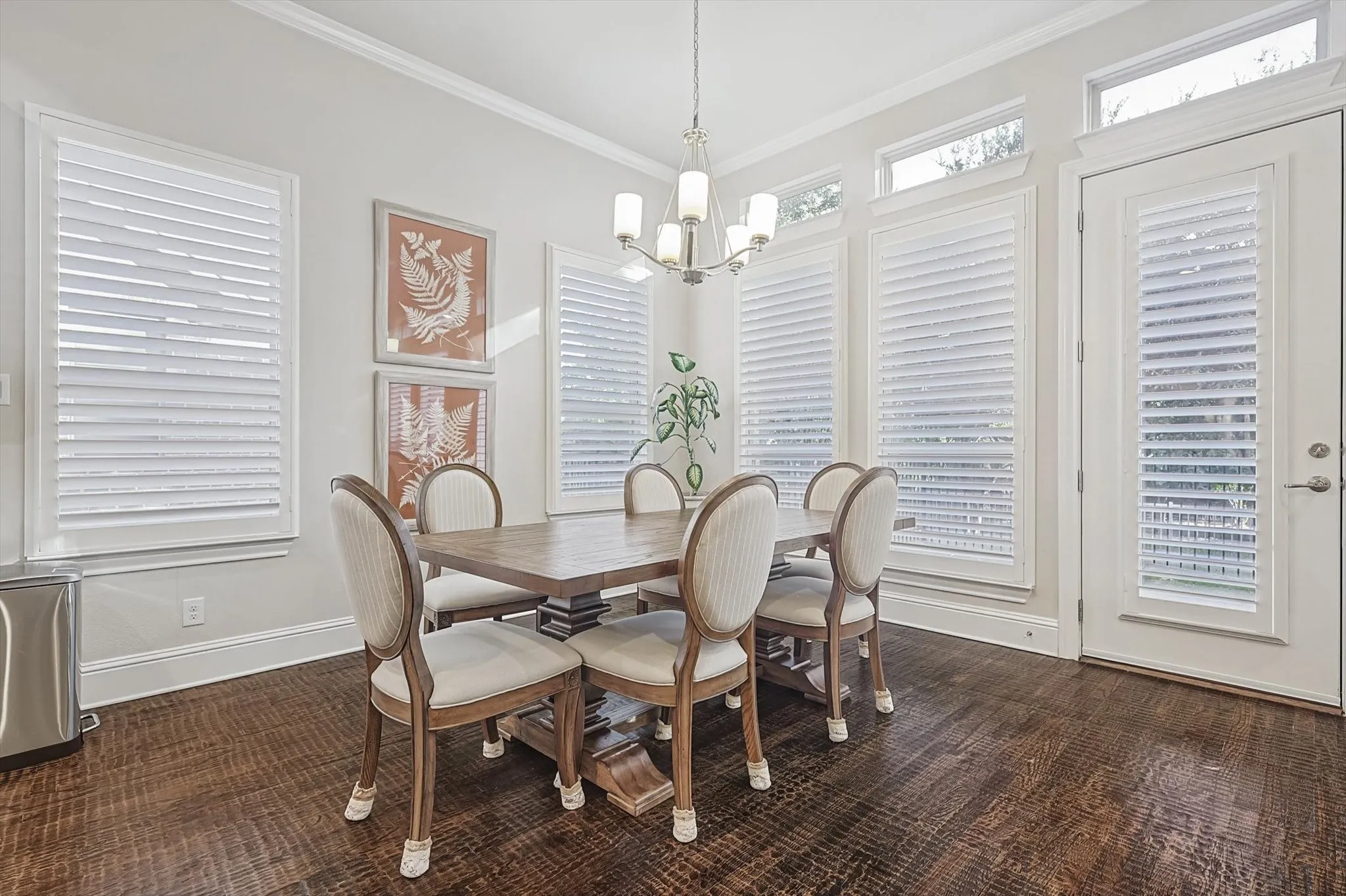 Townhouse For Sale in Denton County , 2812 Cedar Elm Drive, Carrollton, Texas 75010, 3 Bedroom, 3 Bathroom, 2 Garage spaces, 3,234 Sqft, built in 2014, mls#21403710, Real Estate Agent in Carrollton, Homes For Sale in Denton county, Homes For Sale in Carrollton, Realtor in Carrollton Texas, Real Estate Brokerage Independent Realty Texas, Luminita Cordes Realtor