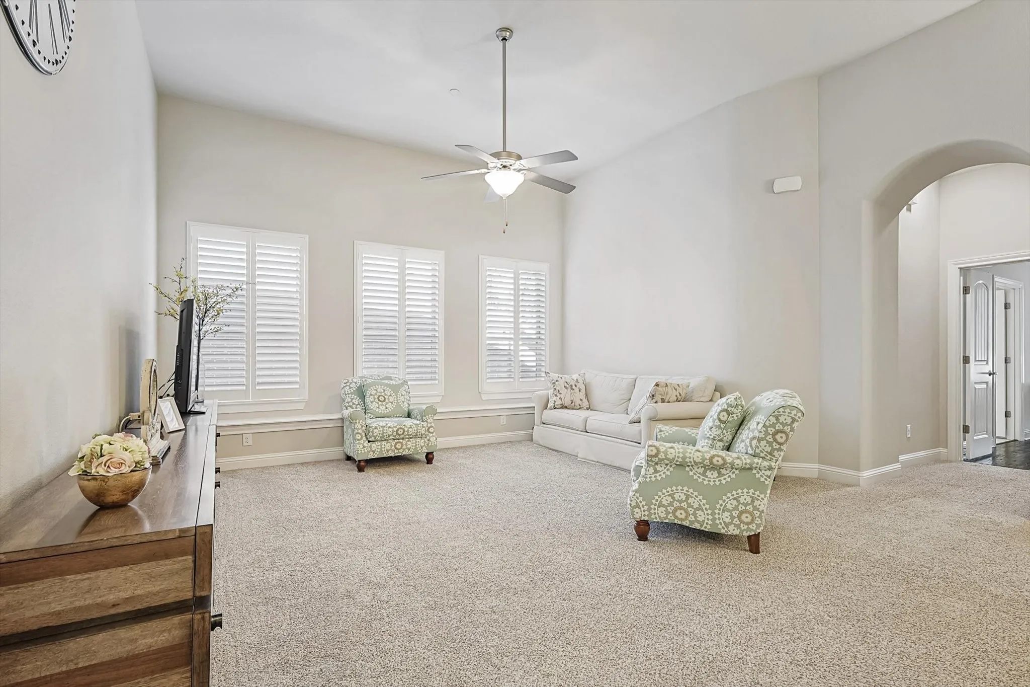 Townhouse For Sale in Denton County , 2812 Cedar Elm Drive, Carrollton, Texas 75010, 3 Bedroom, 3 Bathroom, 2 Garage spaces, 3,234 Sqft, built in 2014, mls#21403710, Real Estate Agent in Carrollton, Homes For Sale in Denton county, Homes For Sale in Carrollton, Realtor in Carrollton Texas, Real Estate Brokerage Independent Realty Texas, Luminita Cordes Realtor